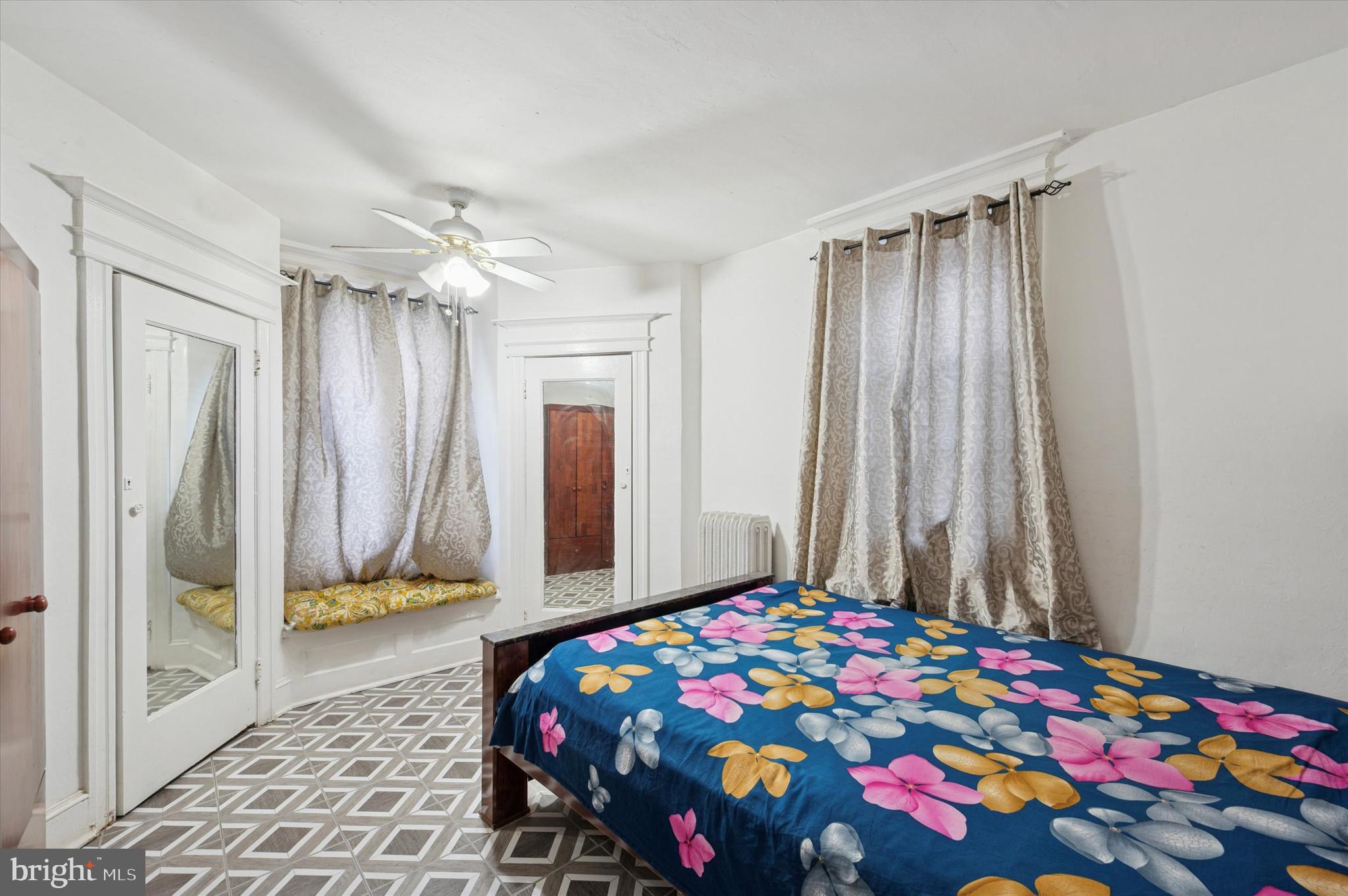 PHILADELPHIA (SOUTHWEST) - Residential