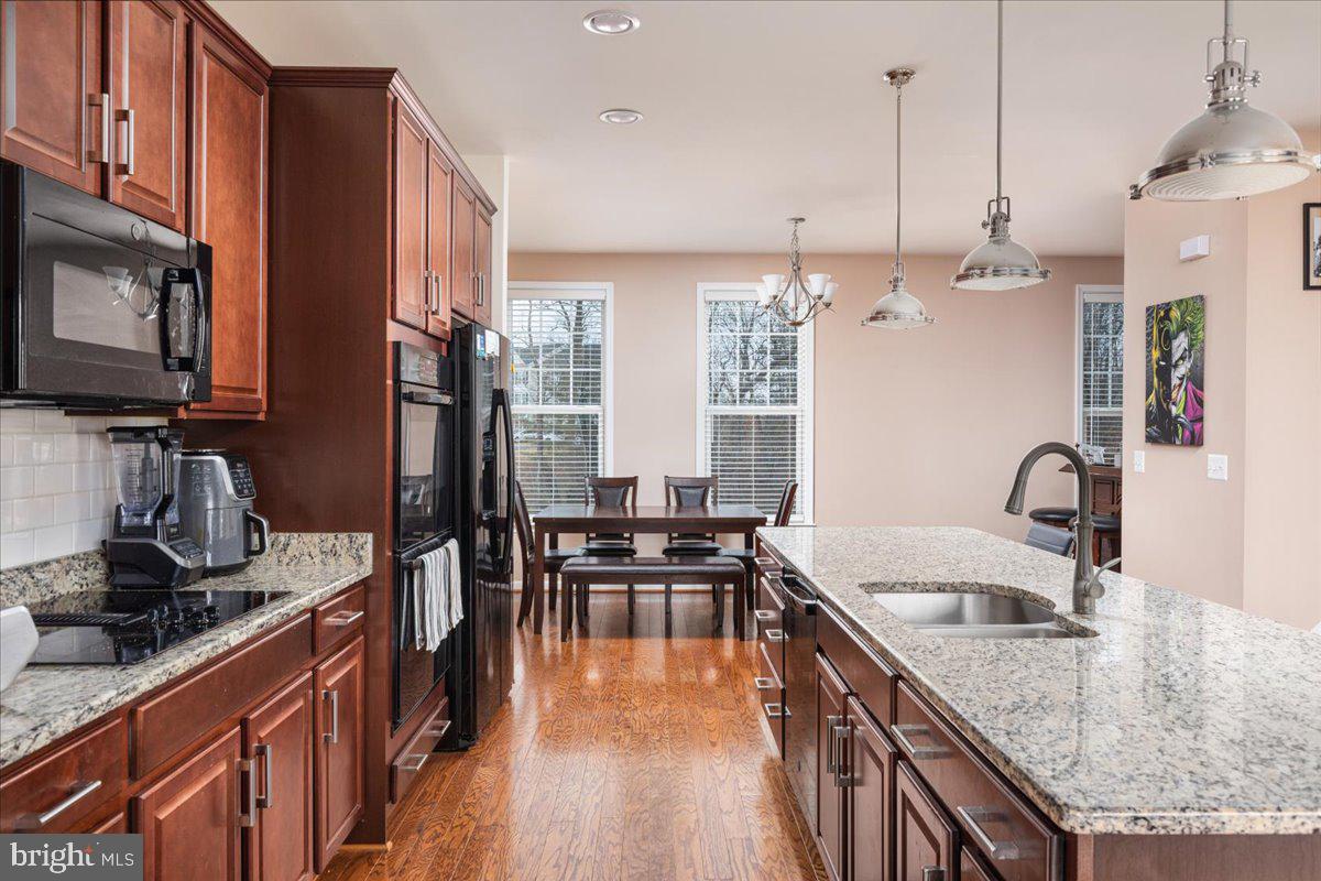 FIELDSTONE - Residential