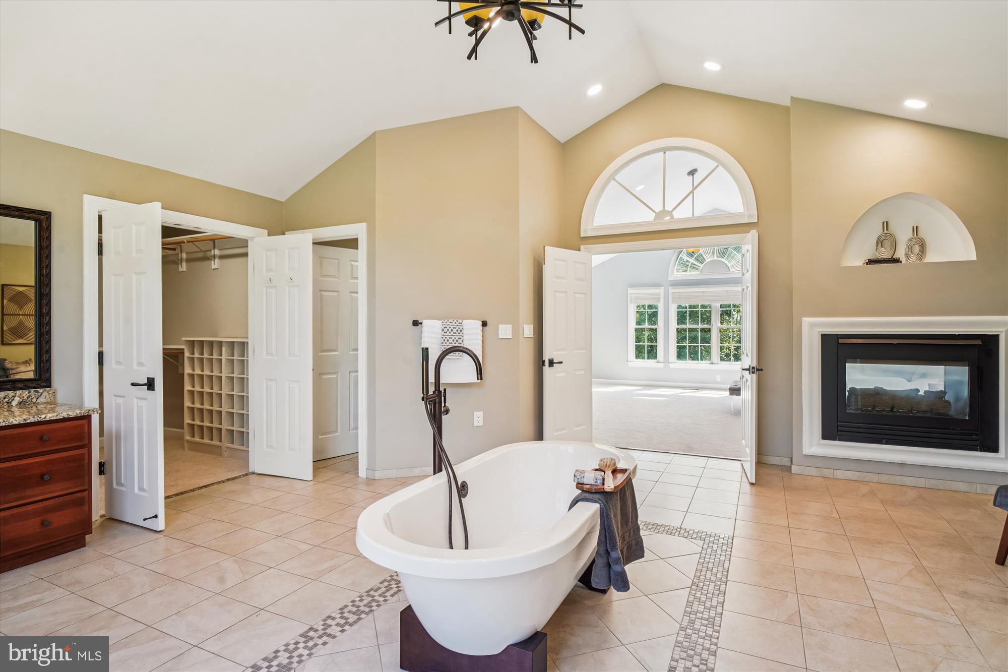 ABRAMS - Residential