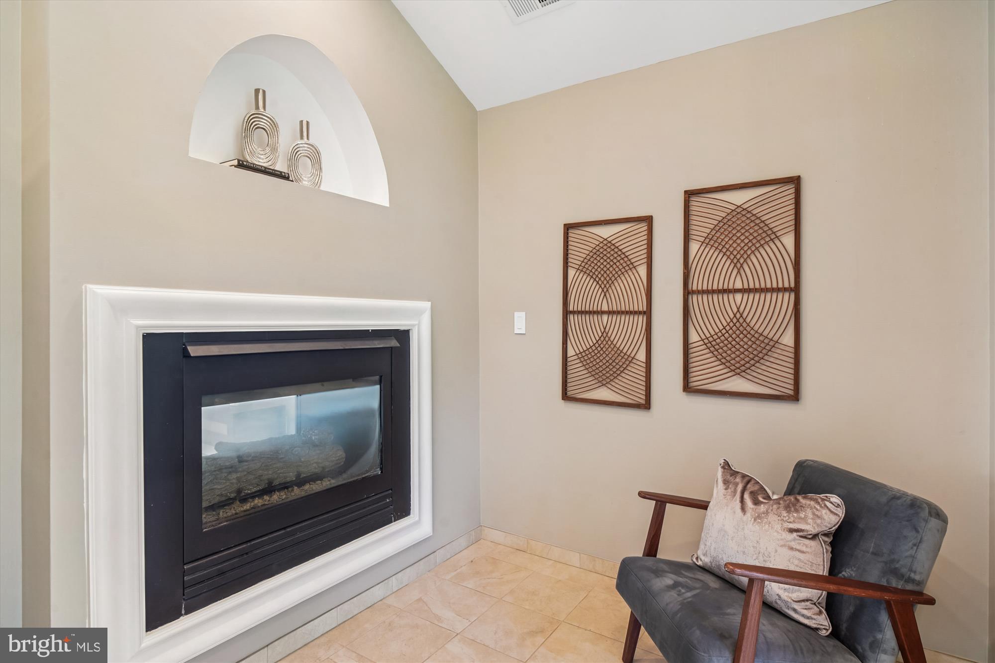 ABRAMS - Residential