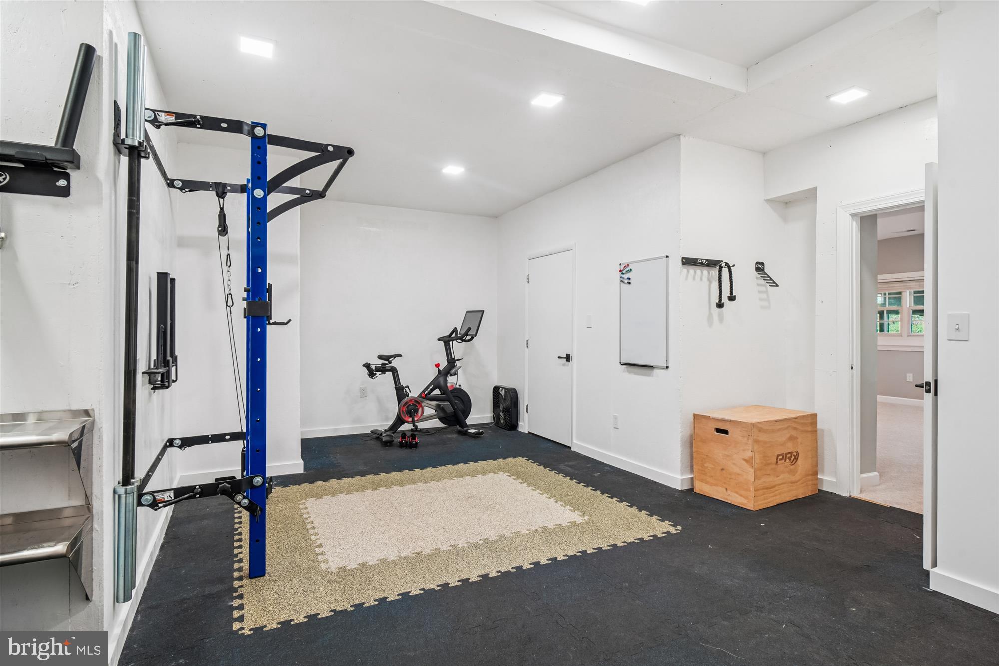 ABRAMS - Residential