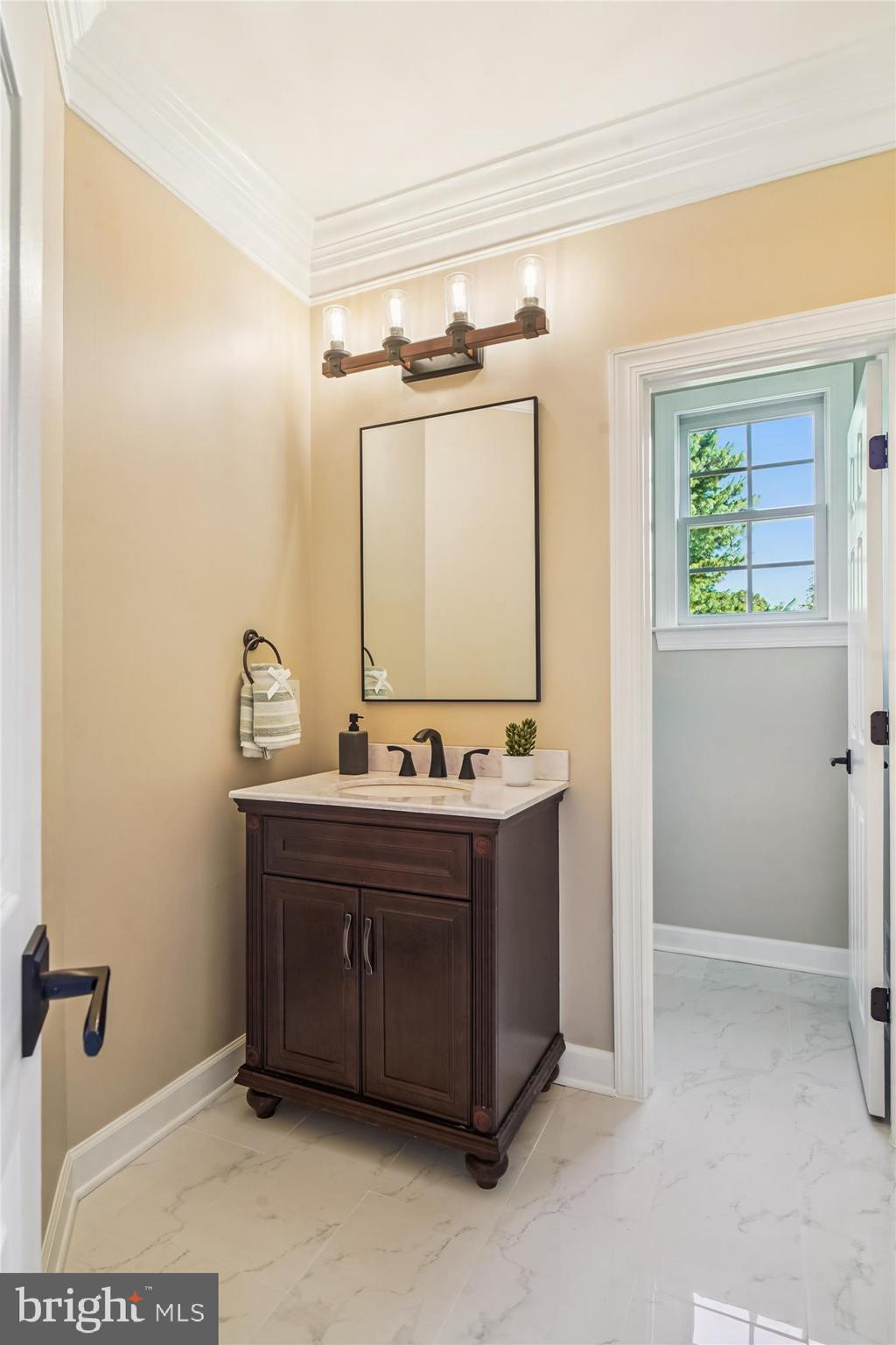 ABRAMS - Residential