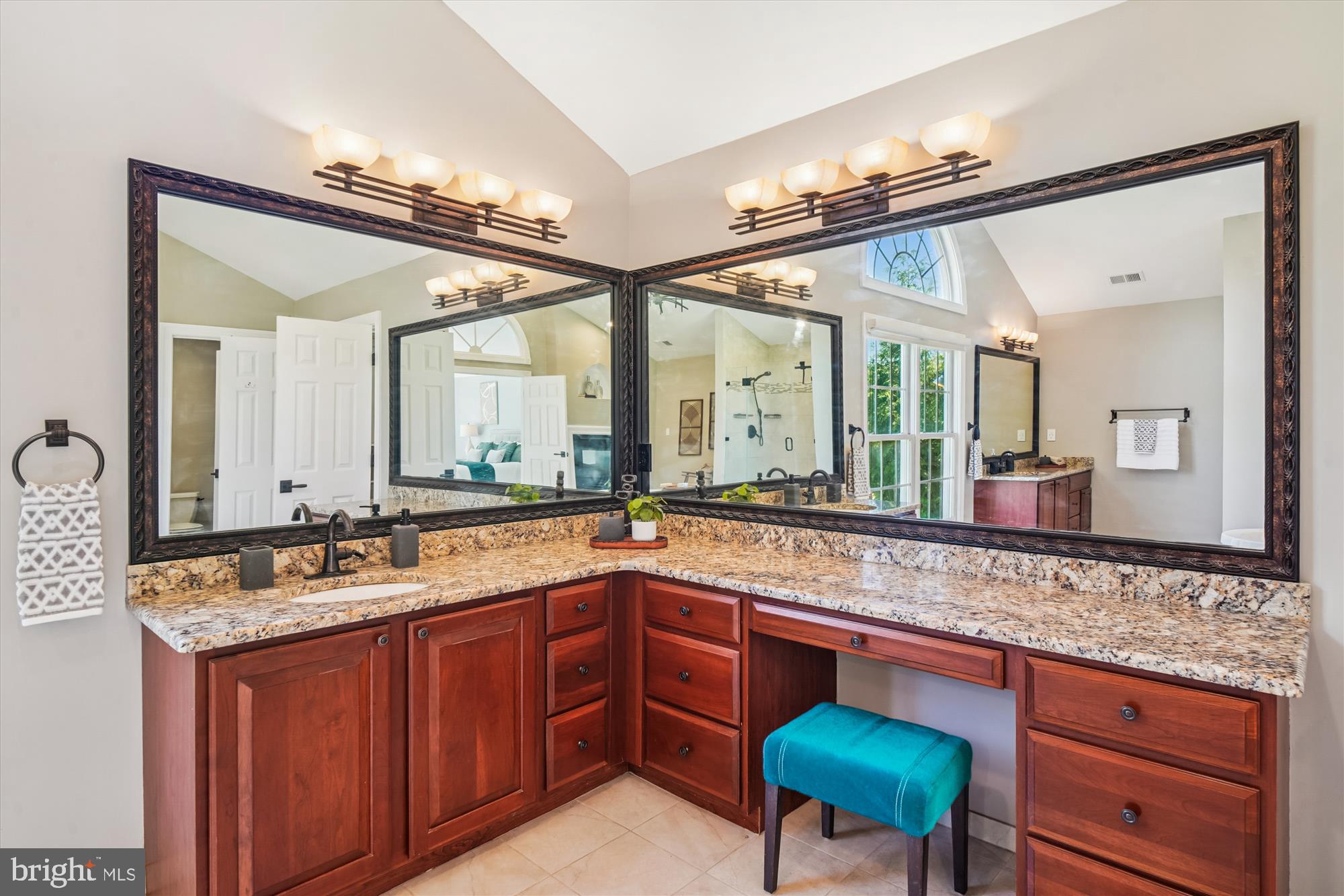 ABRAMS - Residential