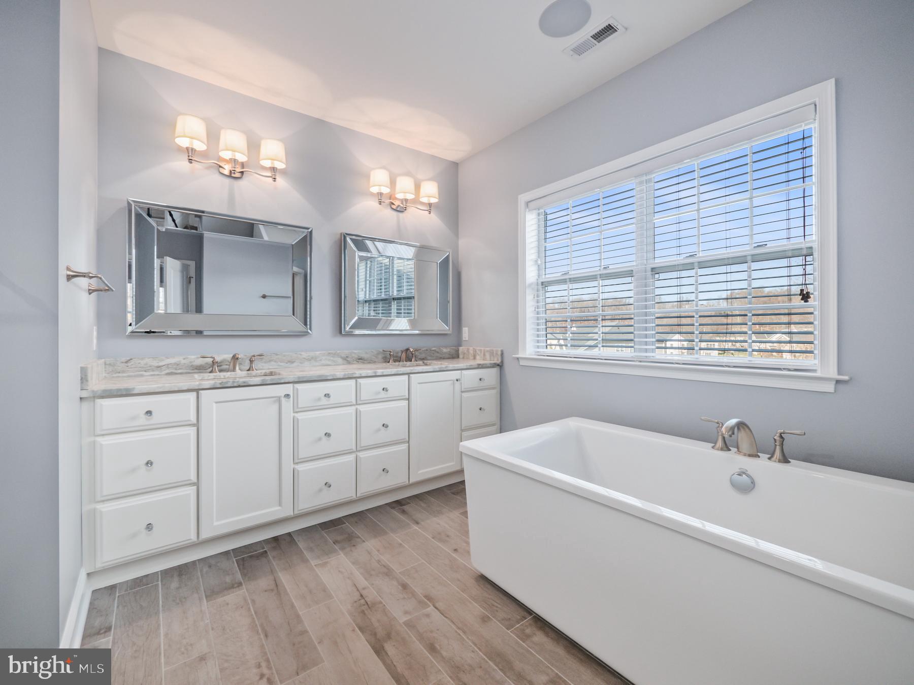 WEYHILL ESTATES - Residential