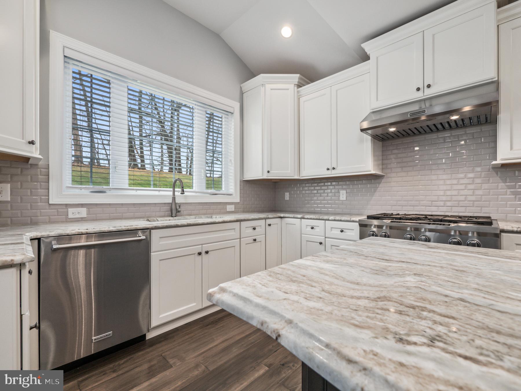 WEYHILL ESTATES - Residential