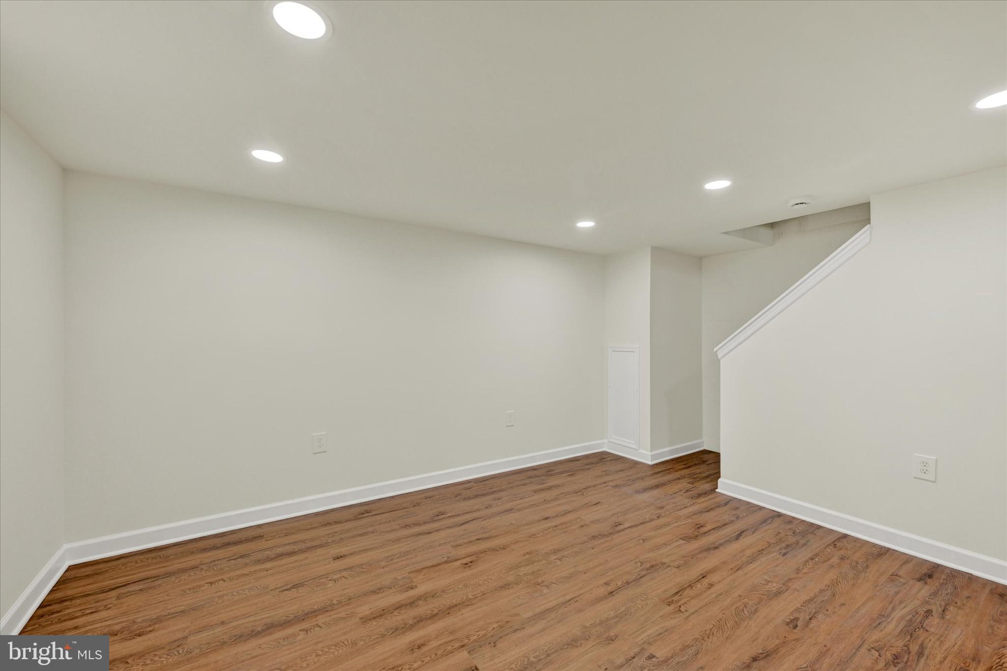 IDLEWOOD - Residential