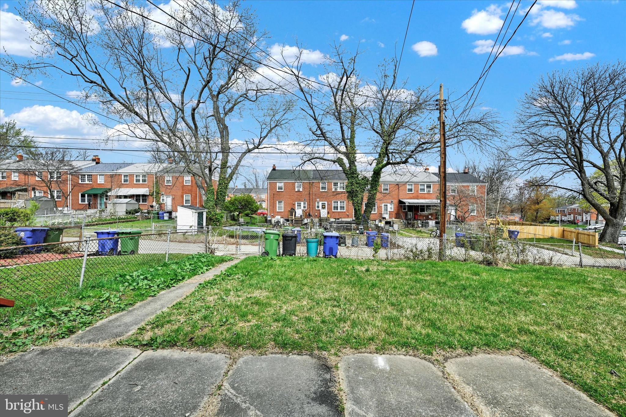 IDLEWOOD - Residential