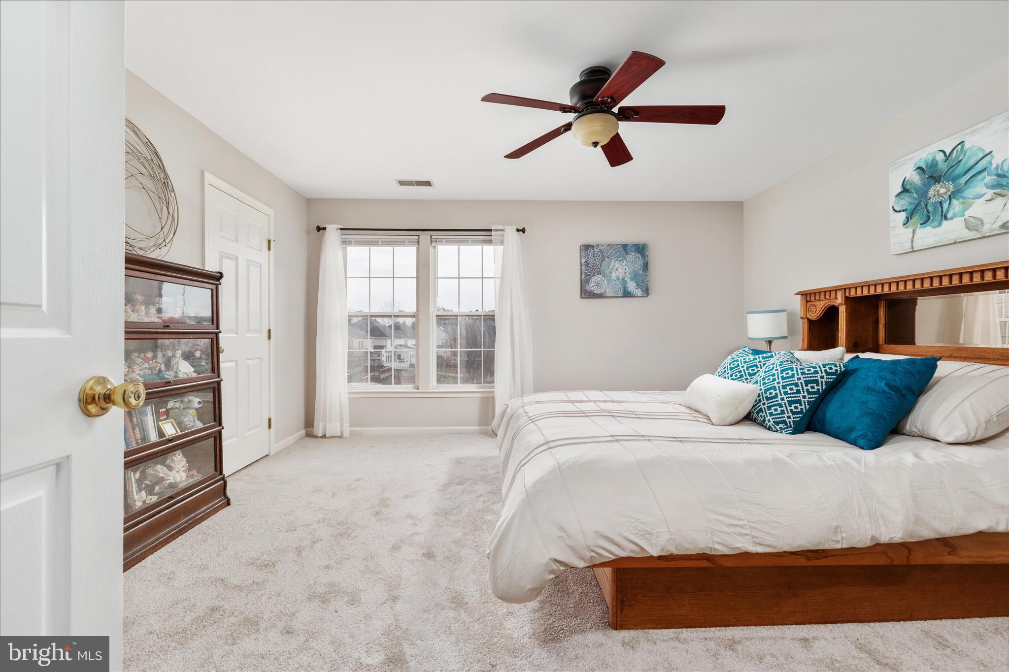 VIRGINIA OAKS - Residential