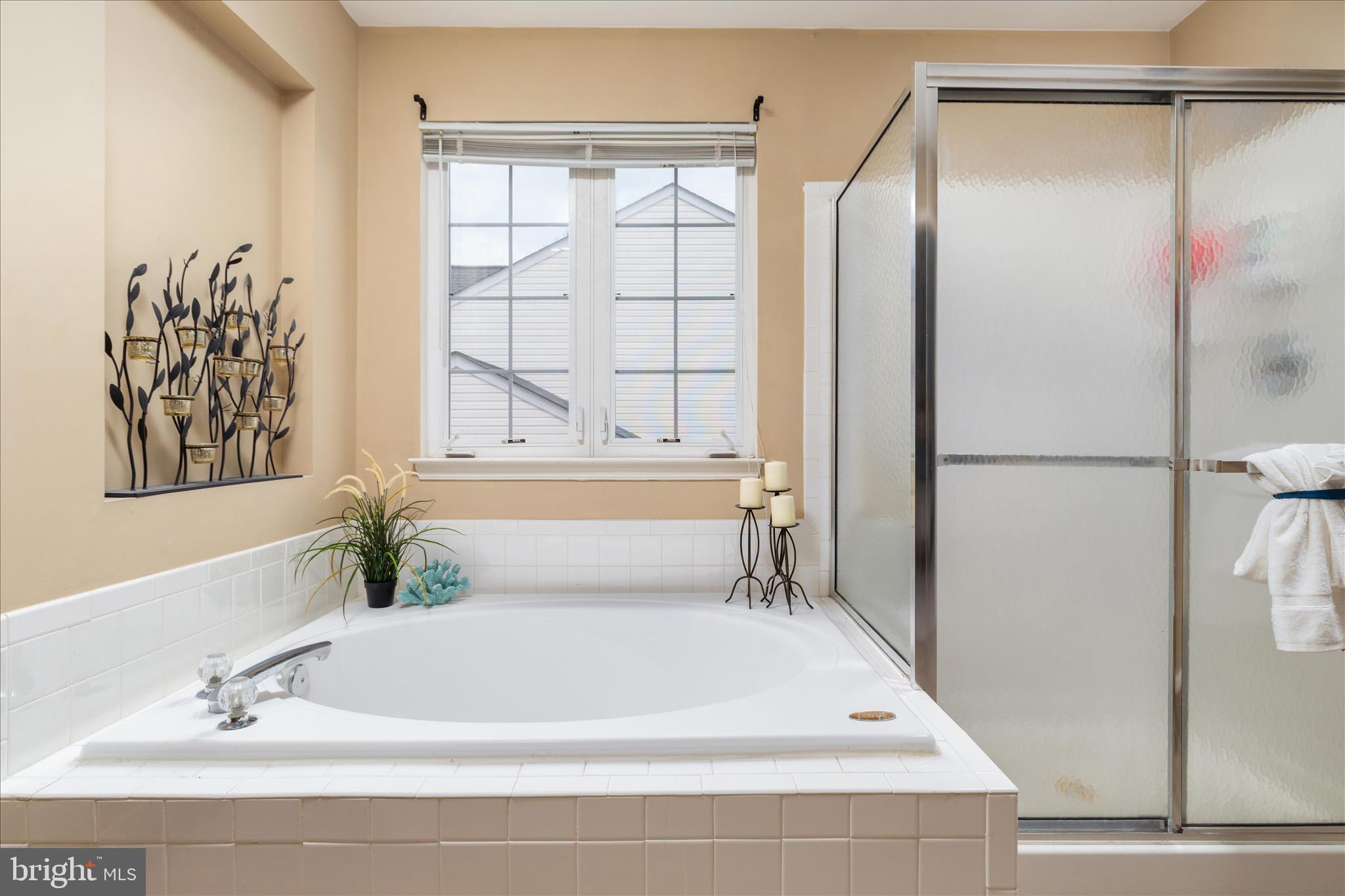 VIRGINIA OAKS - Residential