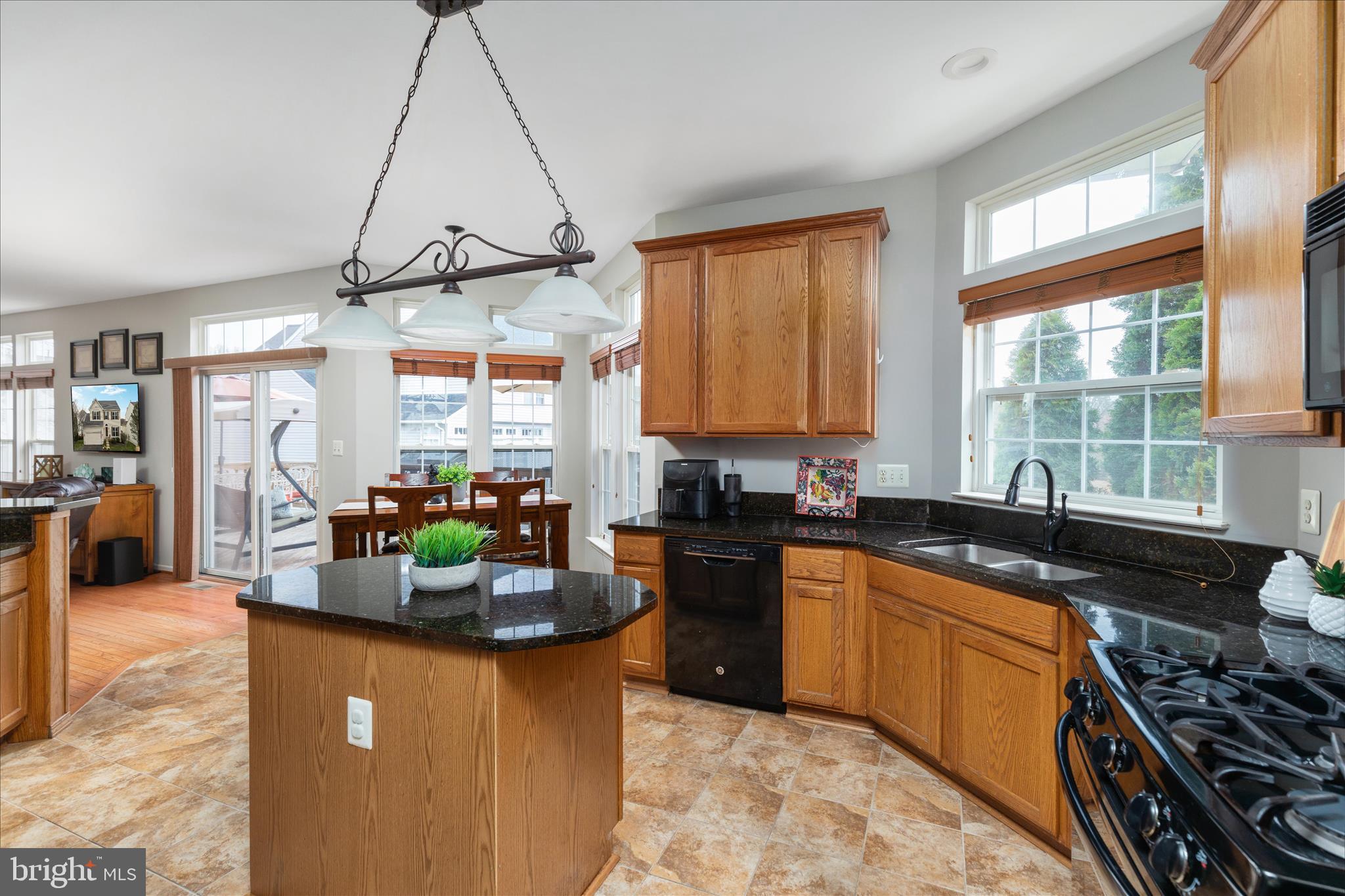 VIRGINIA OAKS - Residential