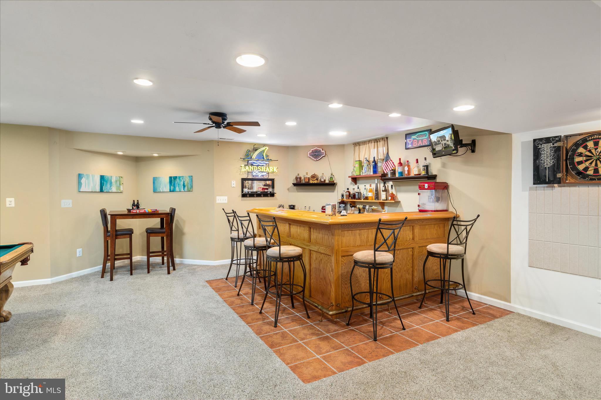 VIRGINIA OAKS - Residential