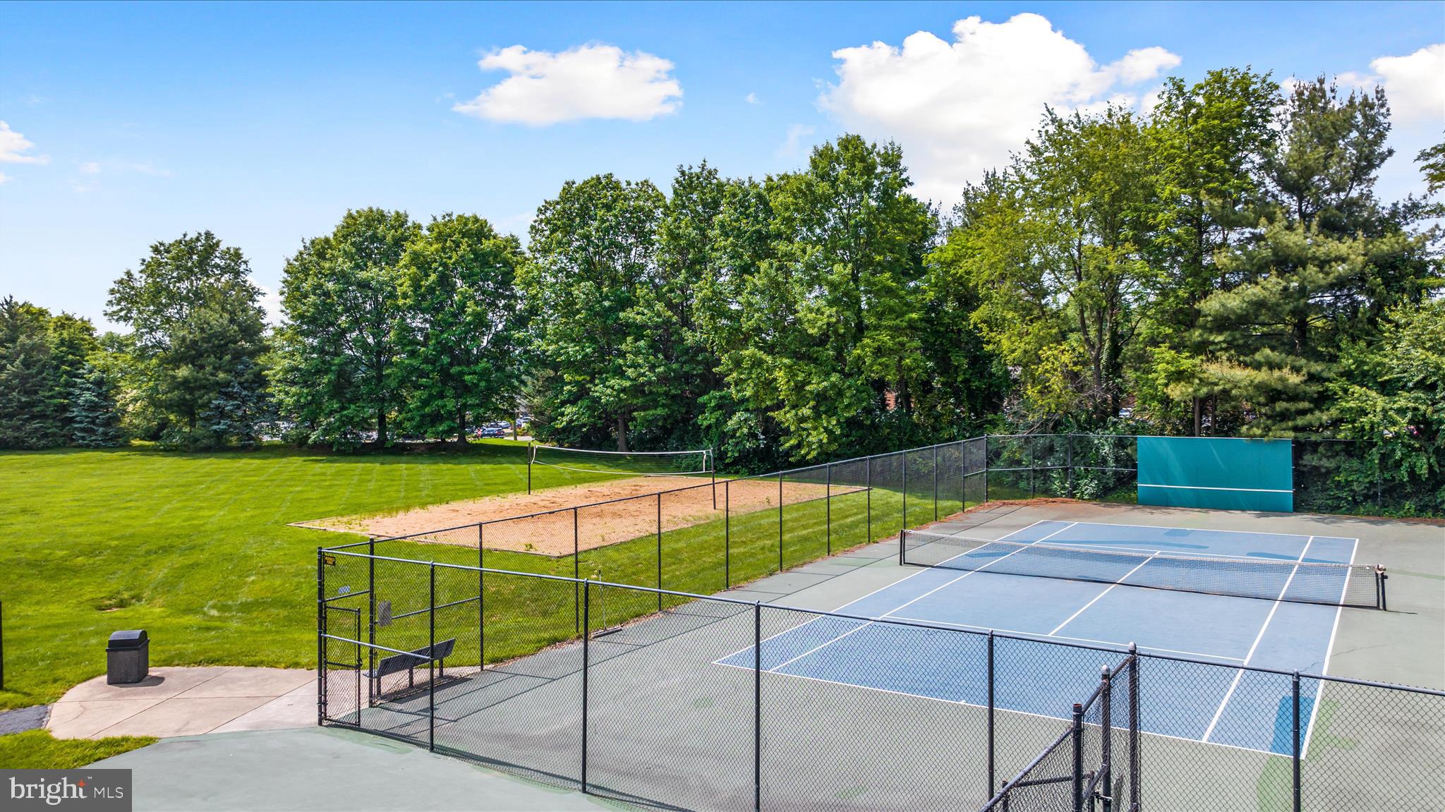 VIRGINIA OAKS - Residential