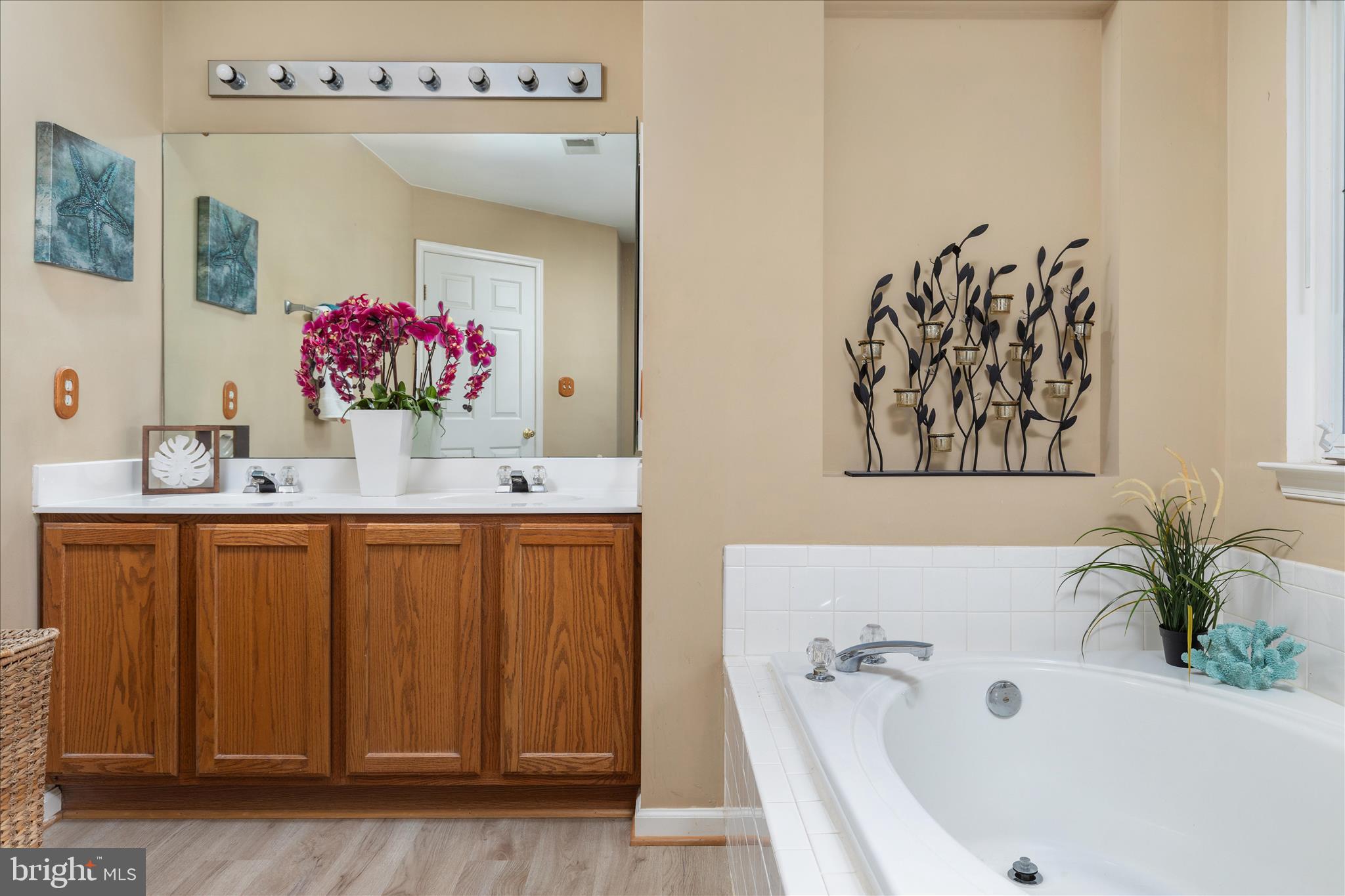 VIRGINIA OAKS - Residential