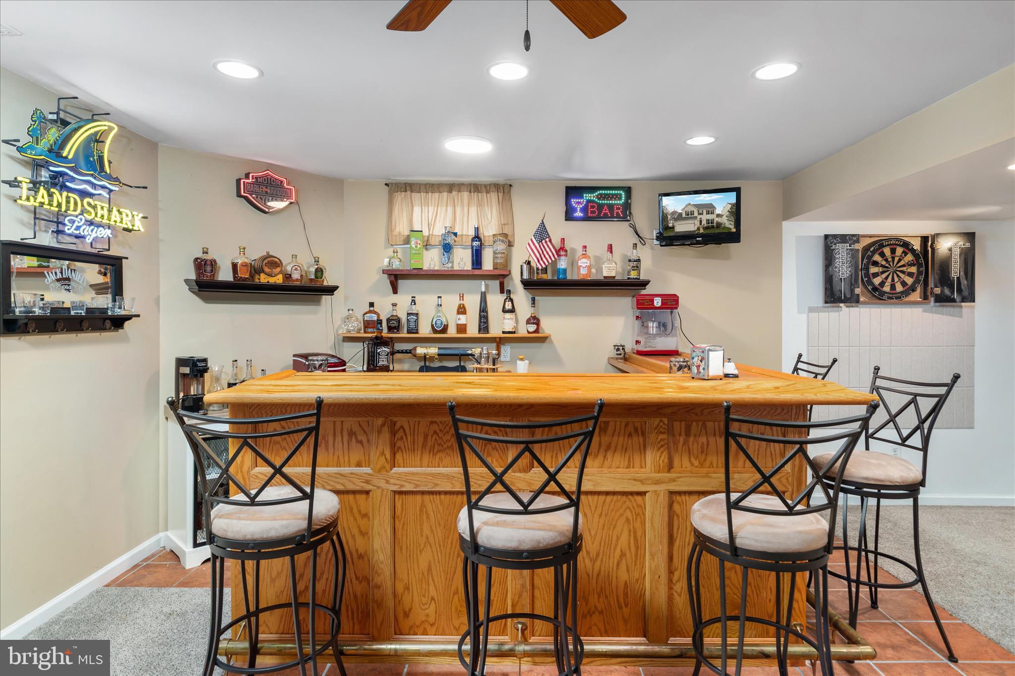 VIRGINIA OAKS - Residential