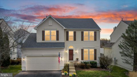 Photo of 8107 Landfall Court, GAINESVILLE, VA 20155 (MLS # VAPW2114432)