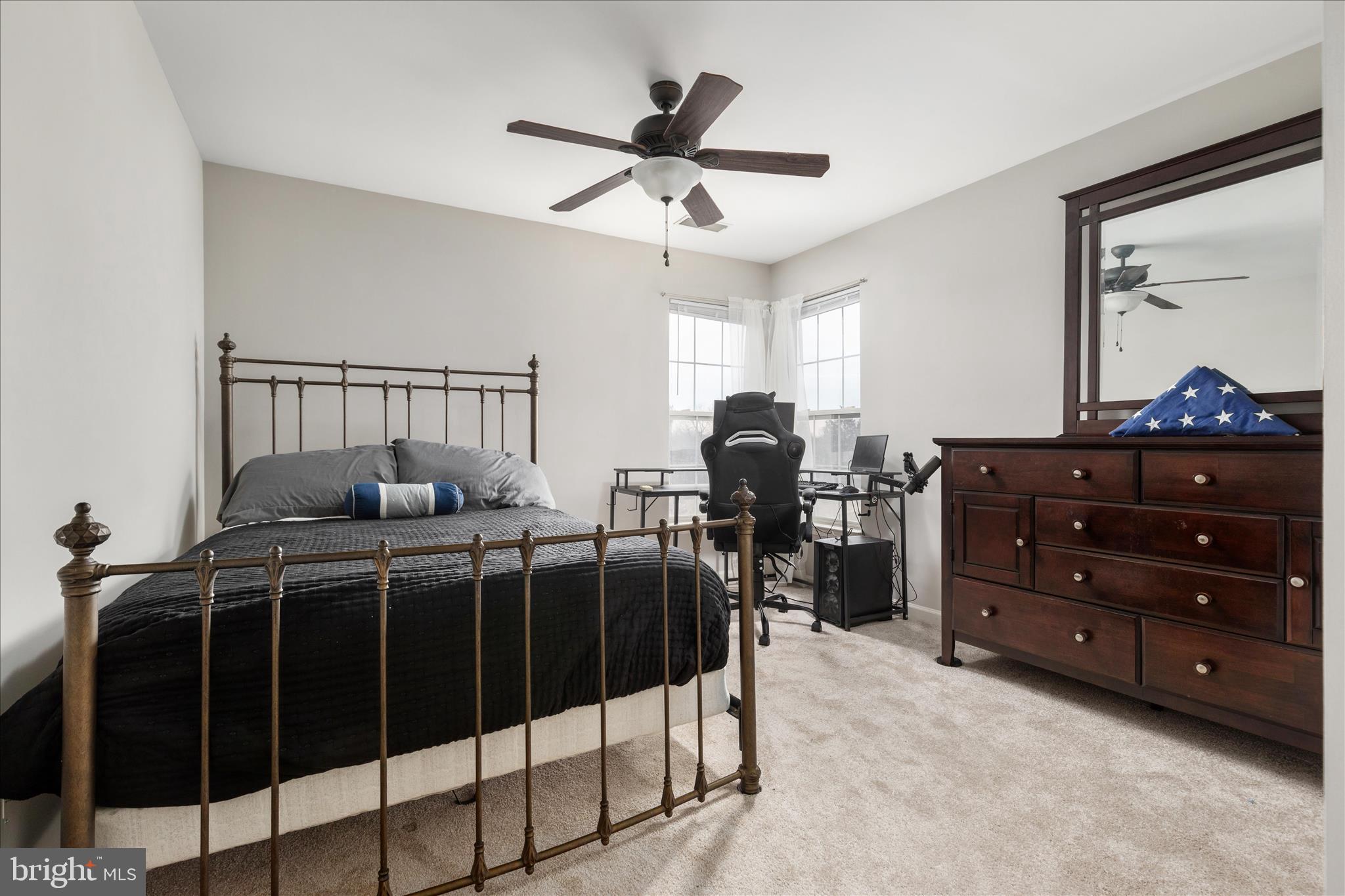 VIRGINIA OAKS - Residential