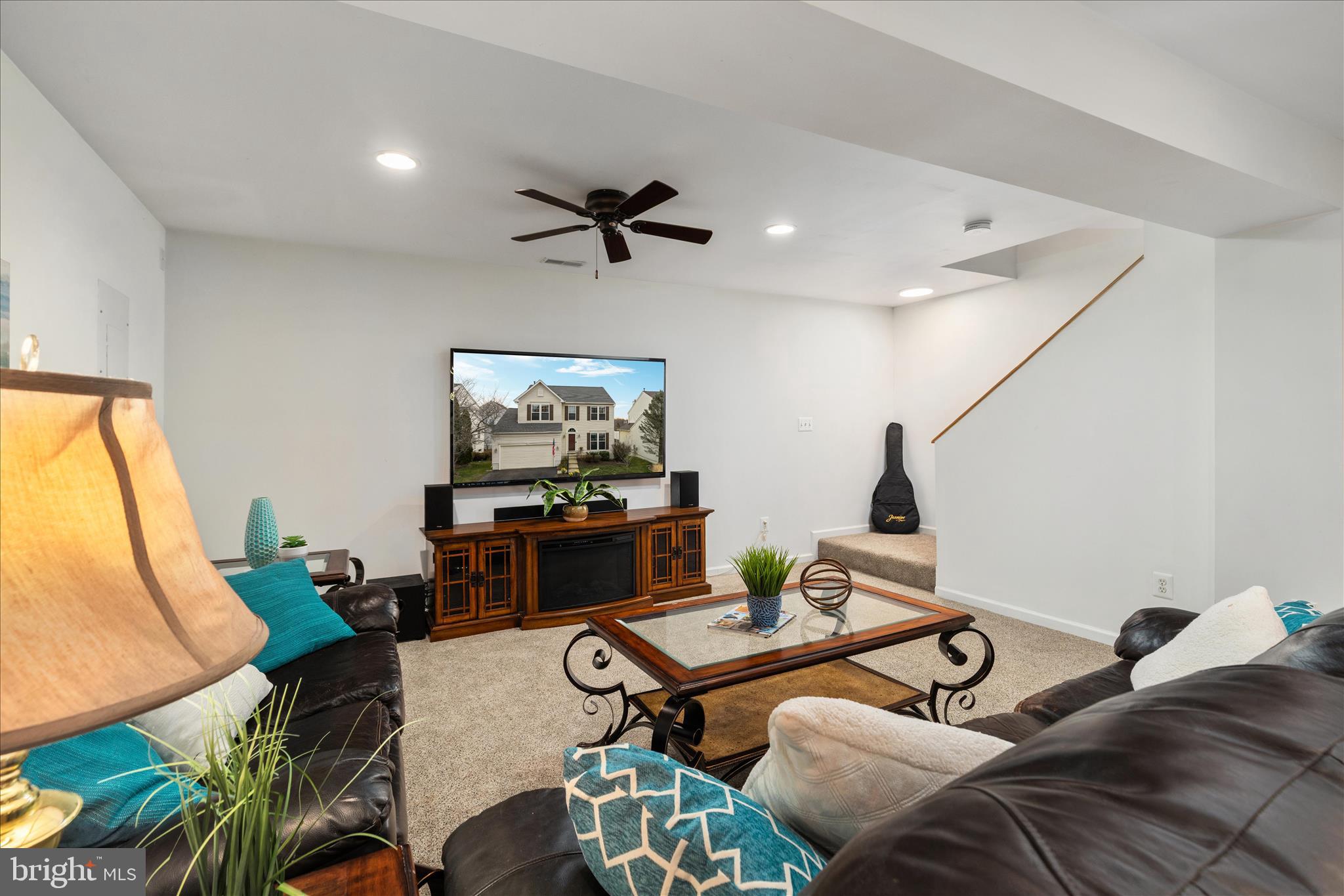 VIRGINIA OAKS - Residential