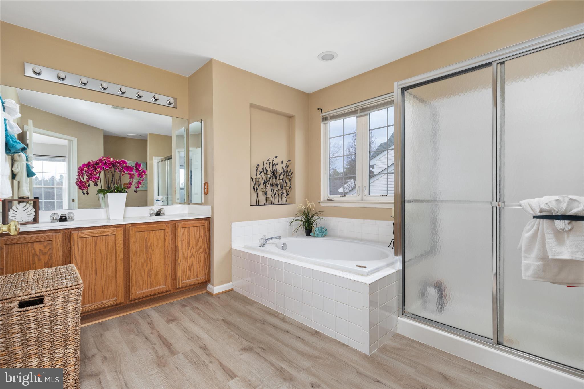 VIRGINIA OAKS - Residential