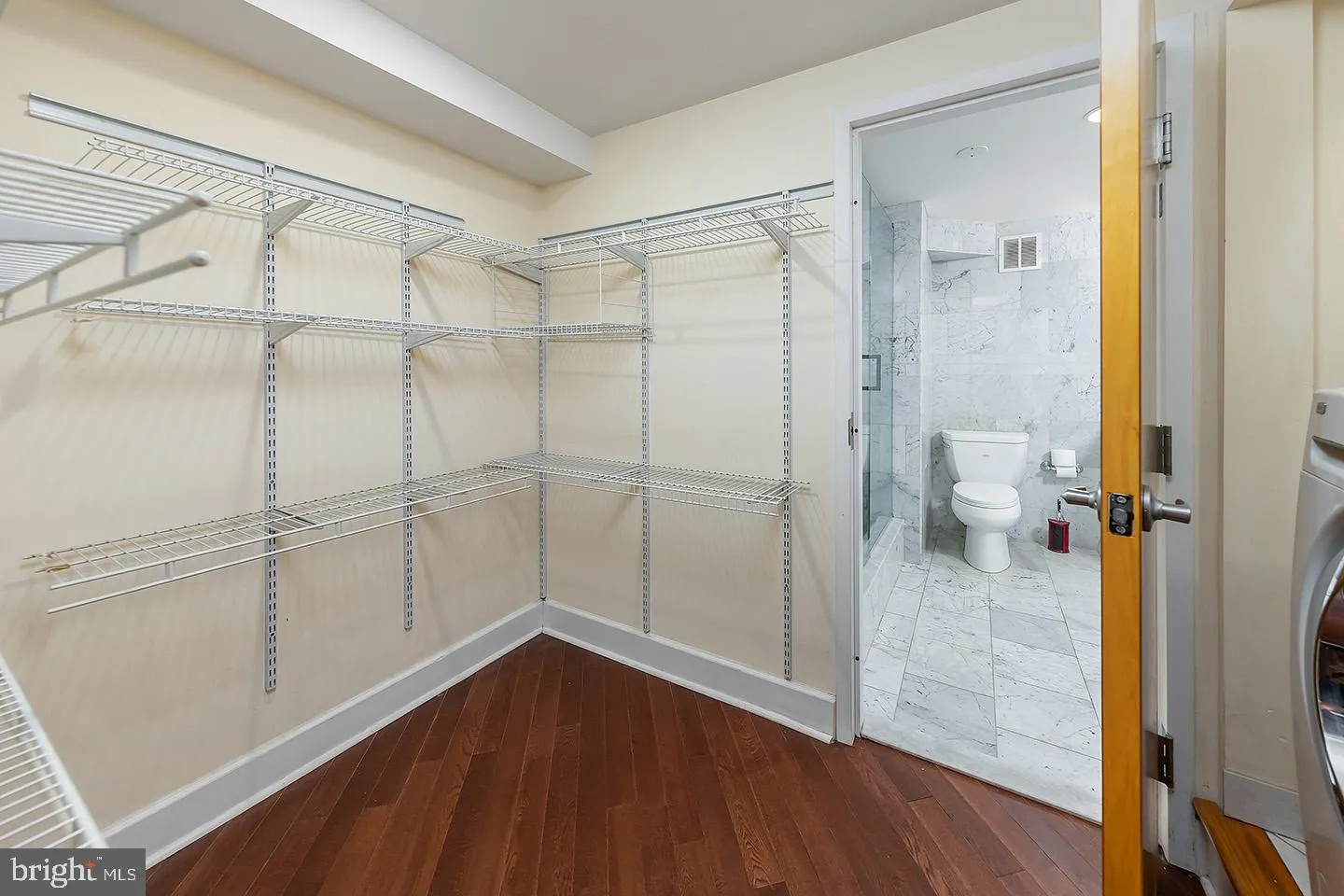 Philadelphia, Pennsylvania 19103, United States, 2 Bedrooms Bedrooms, ,2 BathroomsBathrooms,Residential,Pending,79897