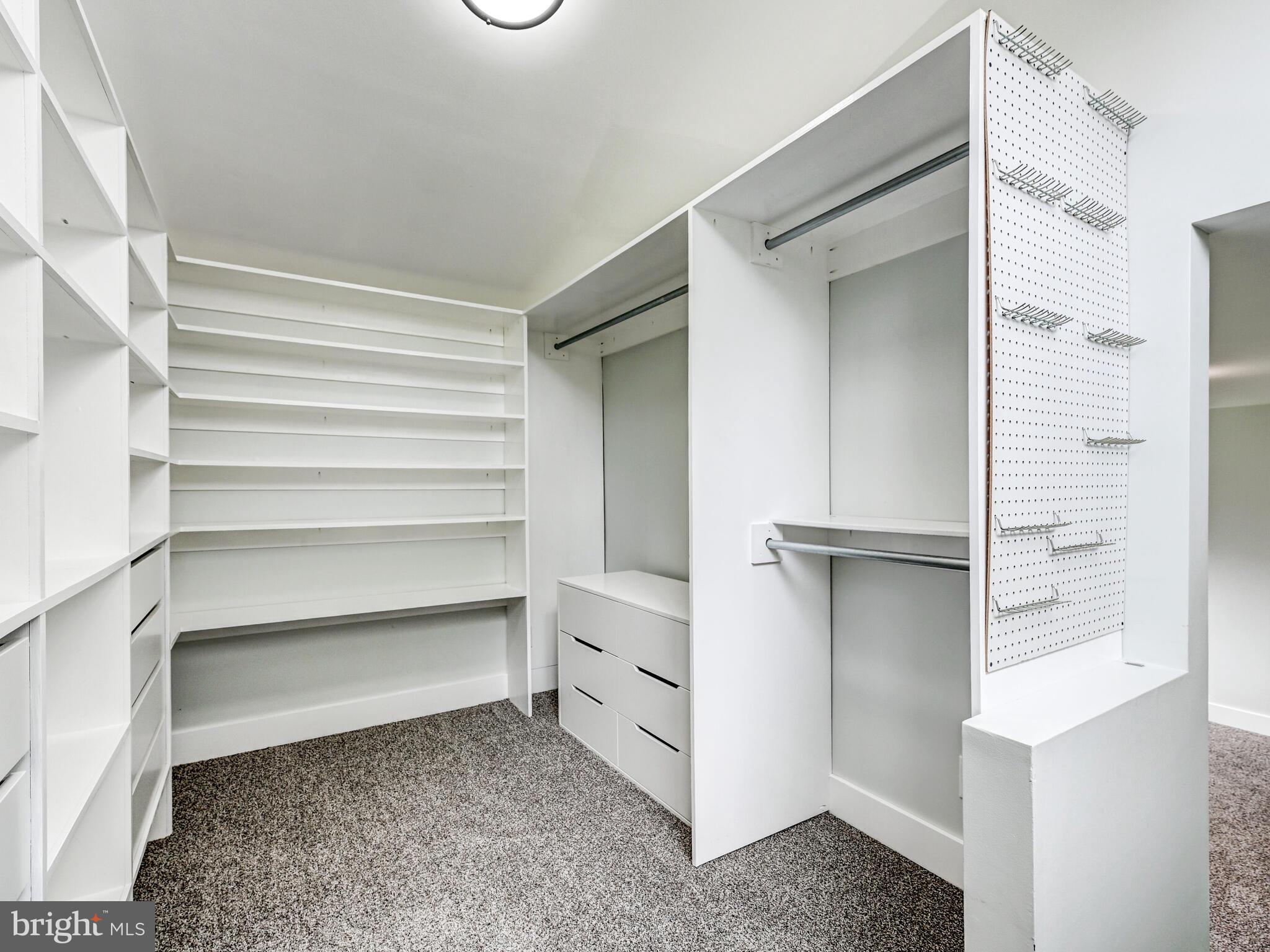 VALLEY HILLS - Residential