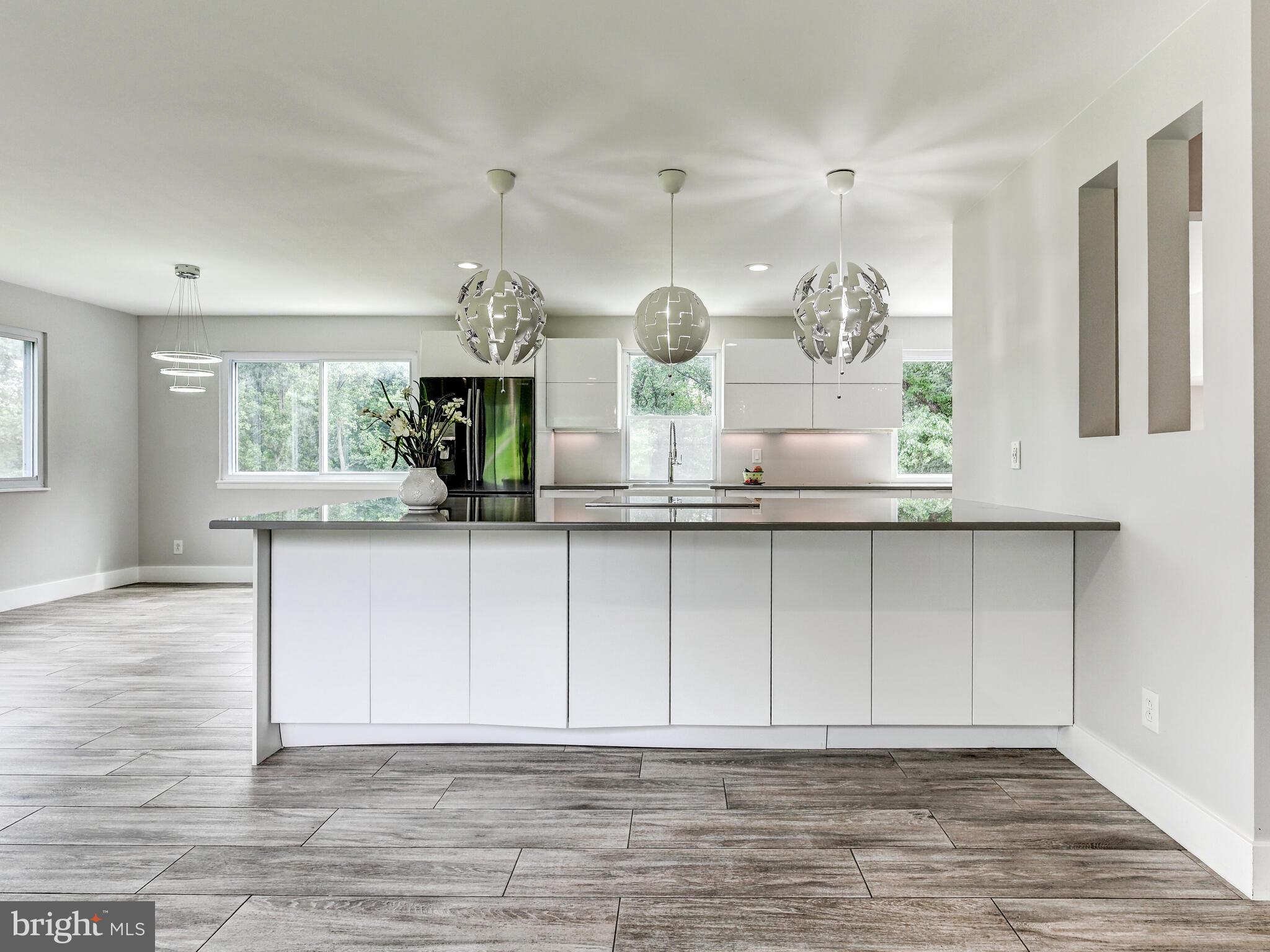 VALLEY HILLS - Residential