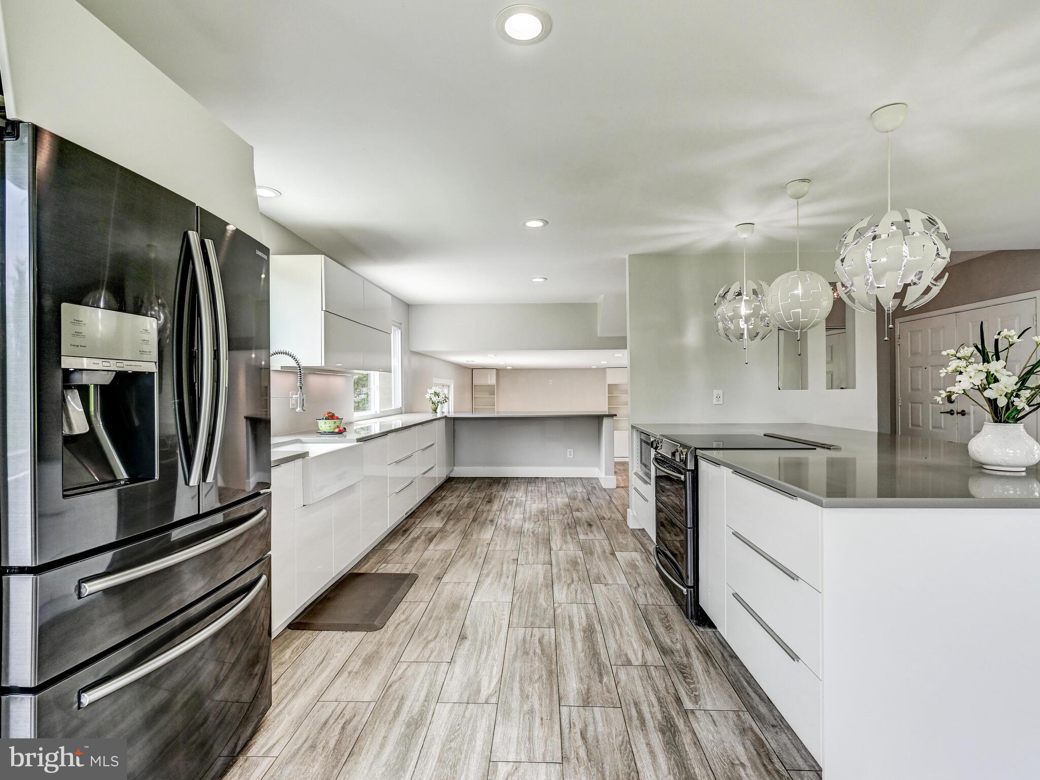 VALLEY HILLS - Residential