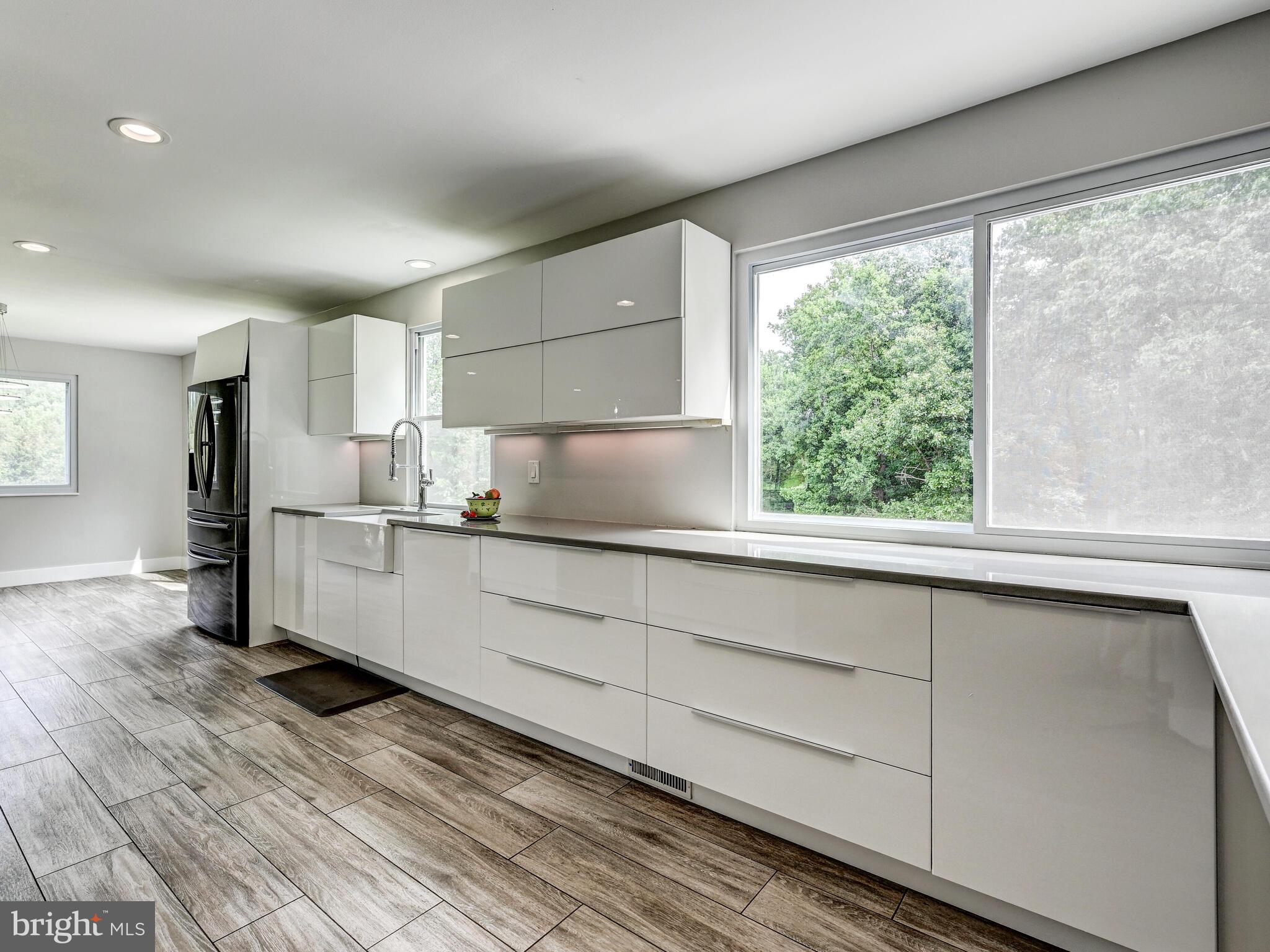 VALLEY HILLS - Residential