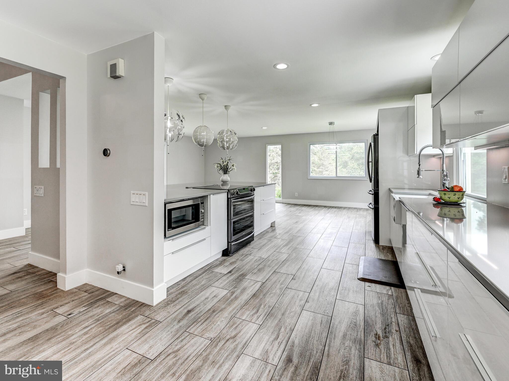 VALLEY HILLS - Residential