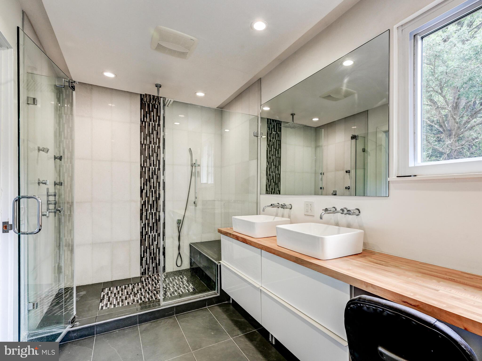 VALLEY HILLS - Residential