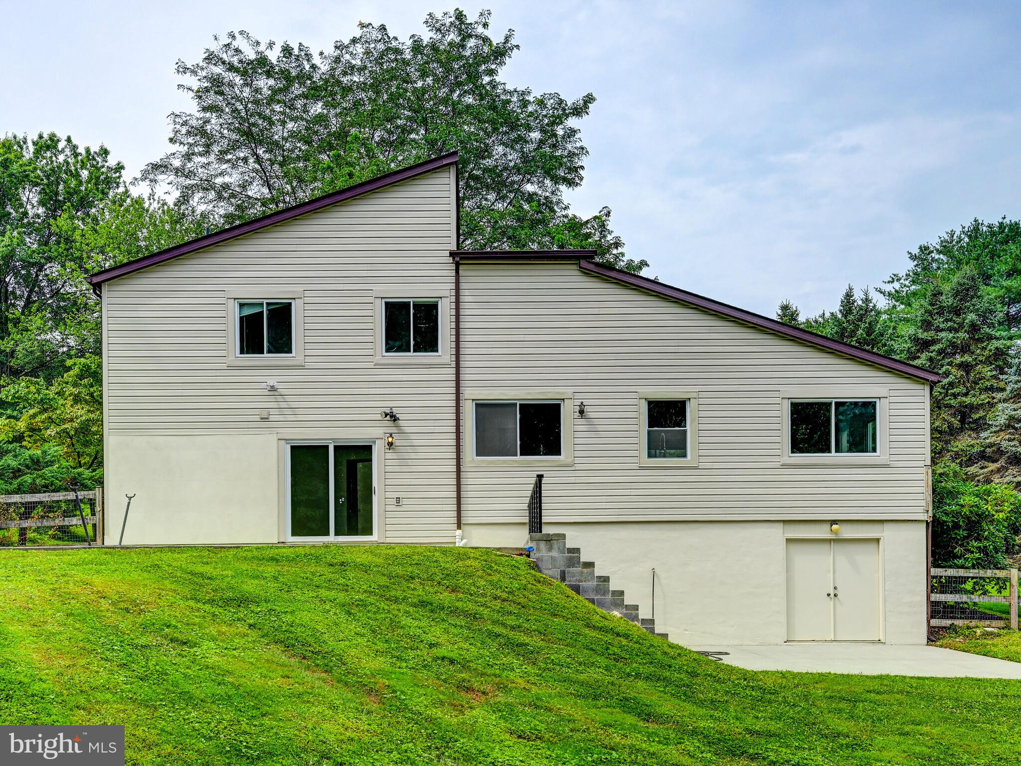 VALLEY HILLS - Residential