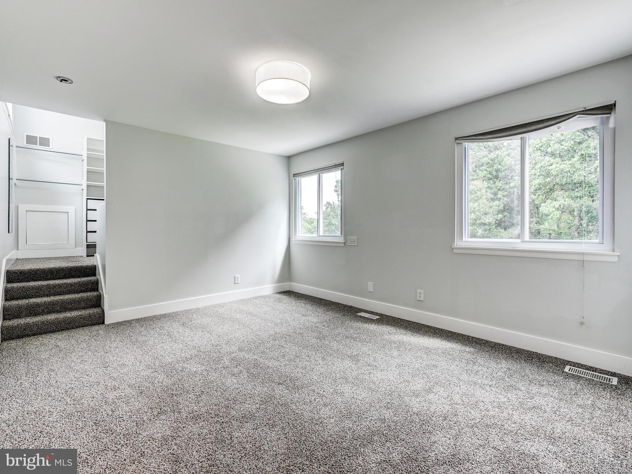 VALLEY HILLS - Residential