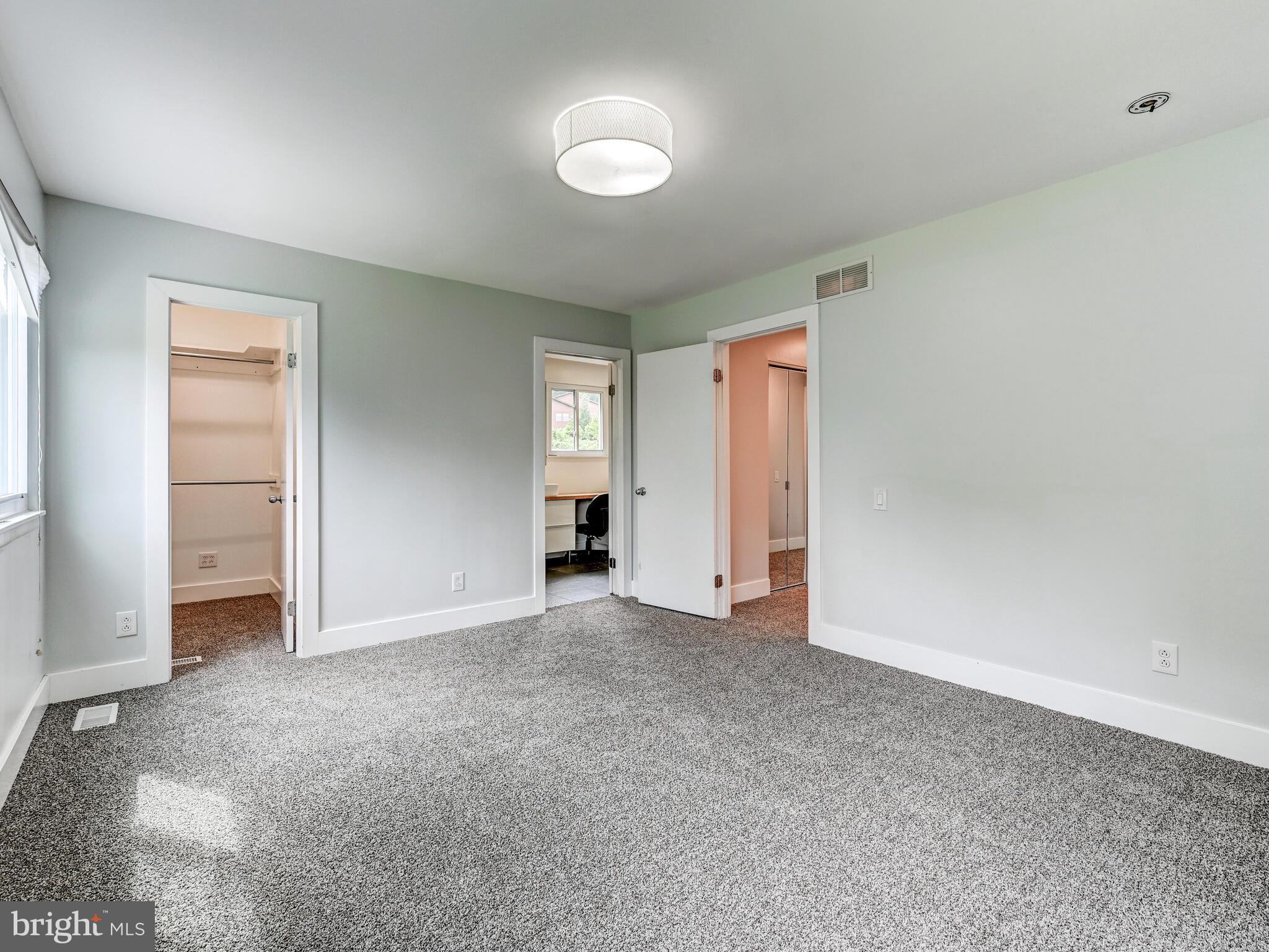 VALLEY HILLS - Residential