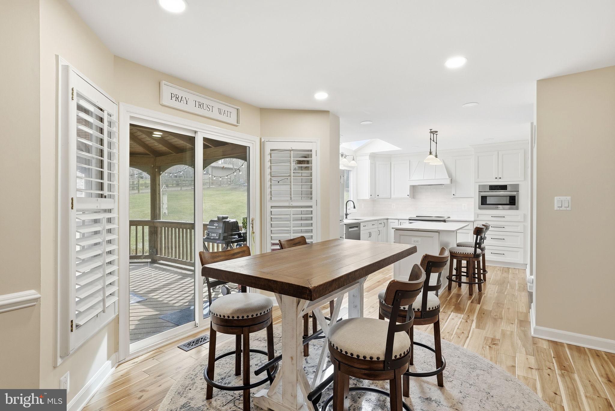 FAIRFAX STATION EAST - Residential