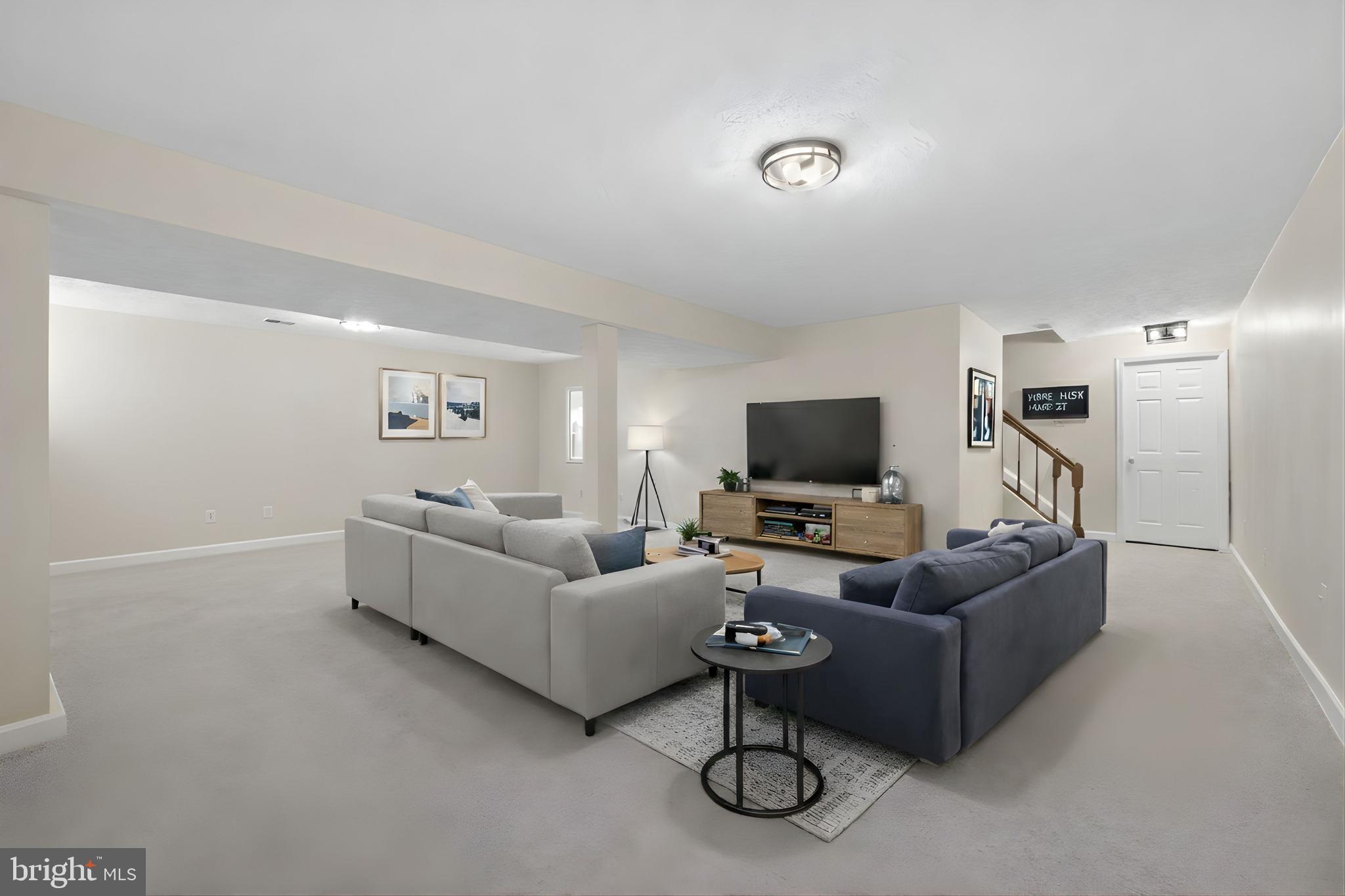 FAIRFAX STATION EAST - Residential