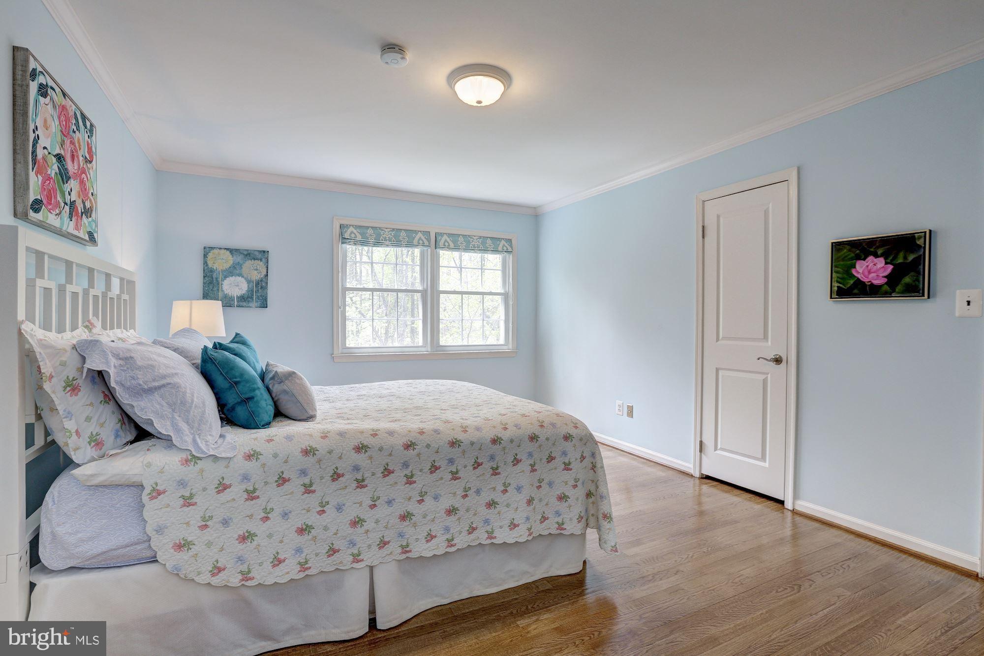 COUNTRY PLACE - Residential