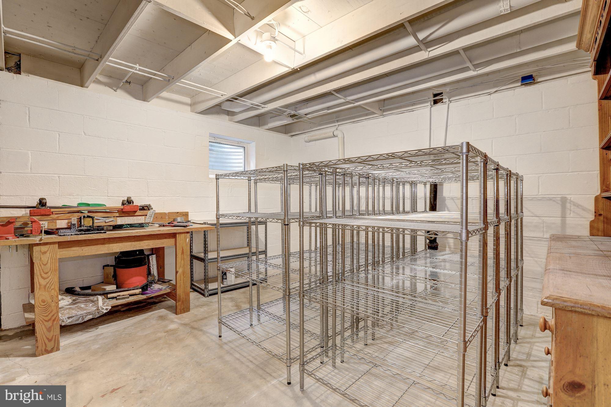 COUNTRY PLACE - Residential