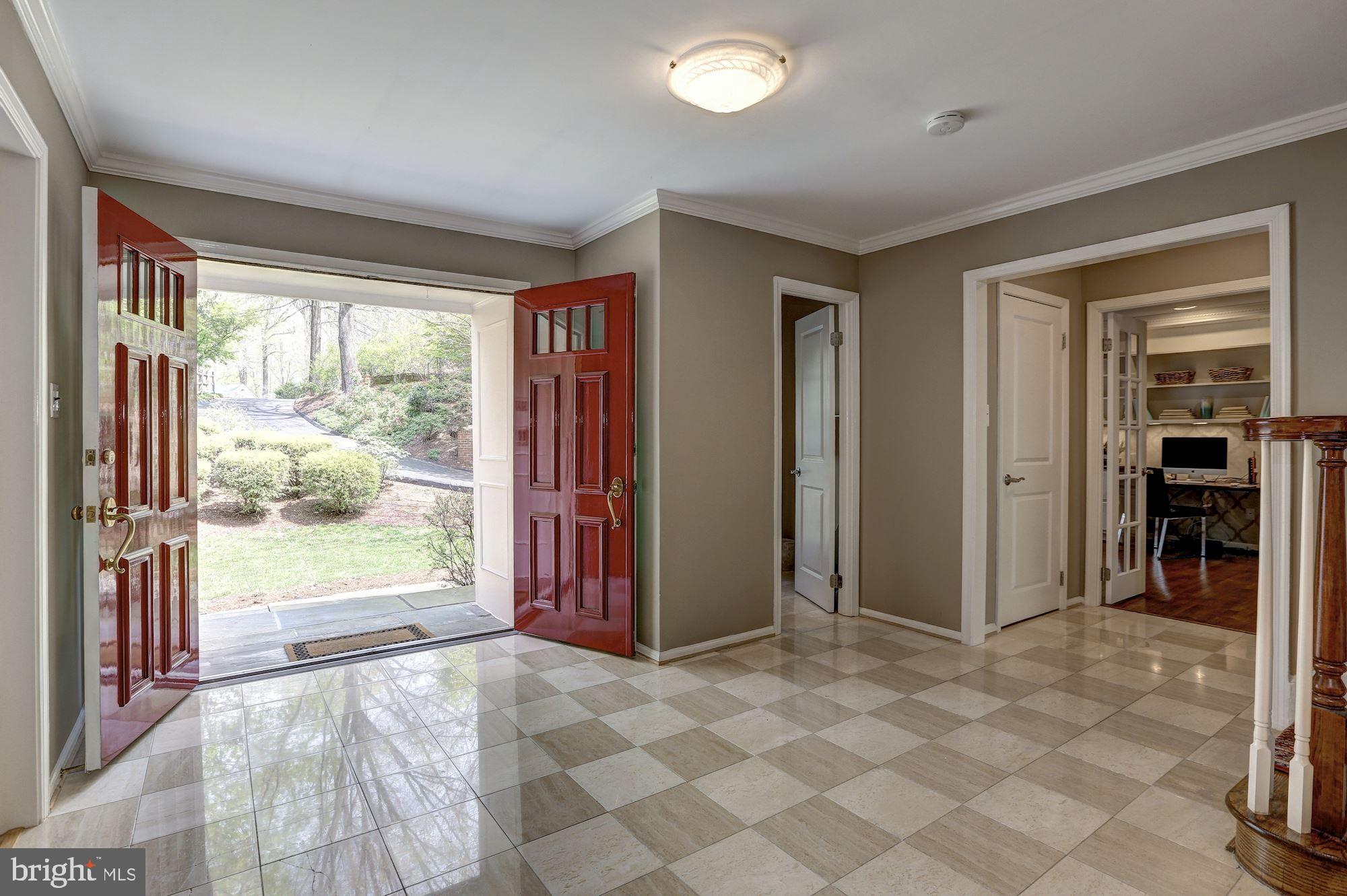 COUNTRY PLACE - Residential