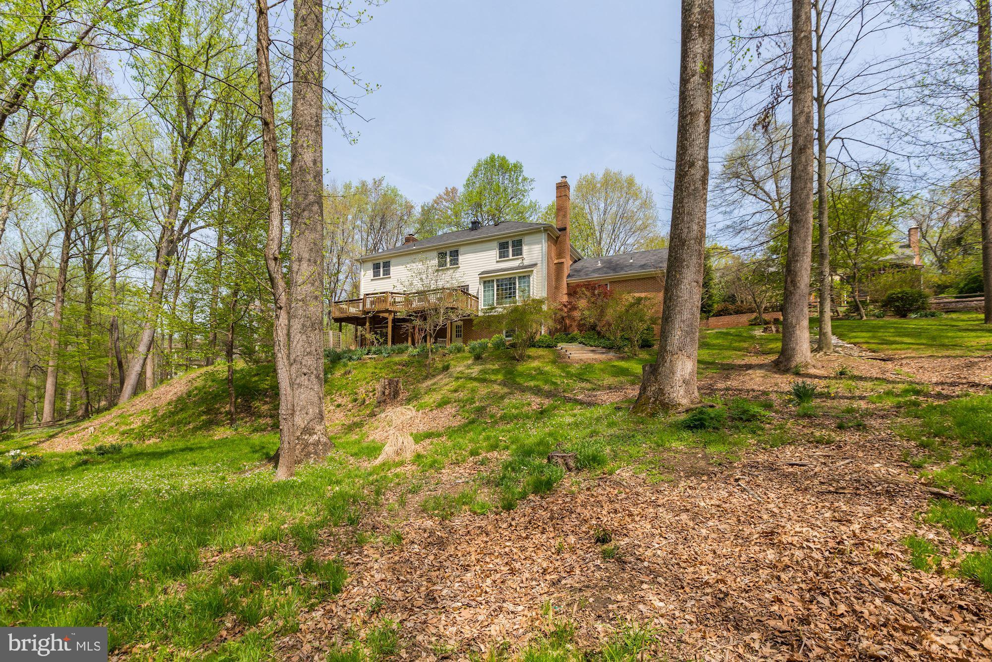 COUNTRY PLACE - Residential