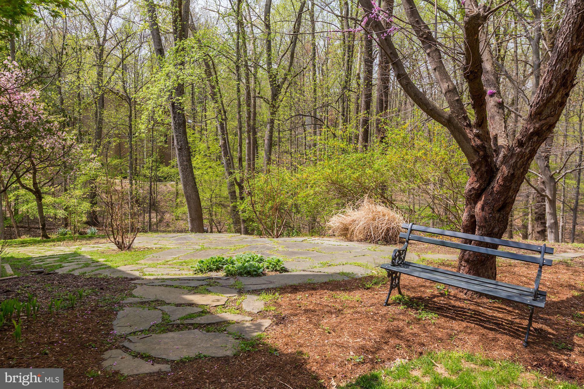 COUNTRY PLACE - Residential