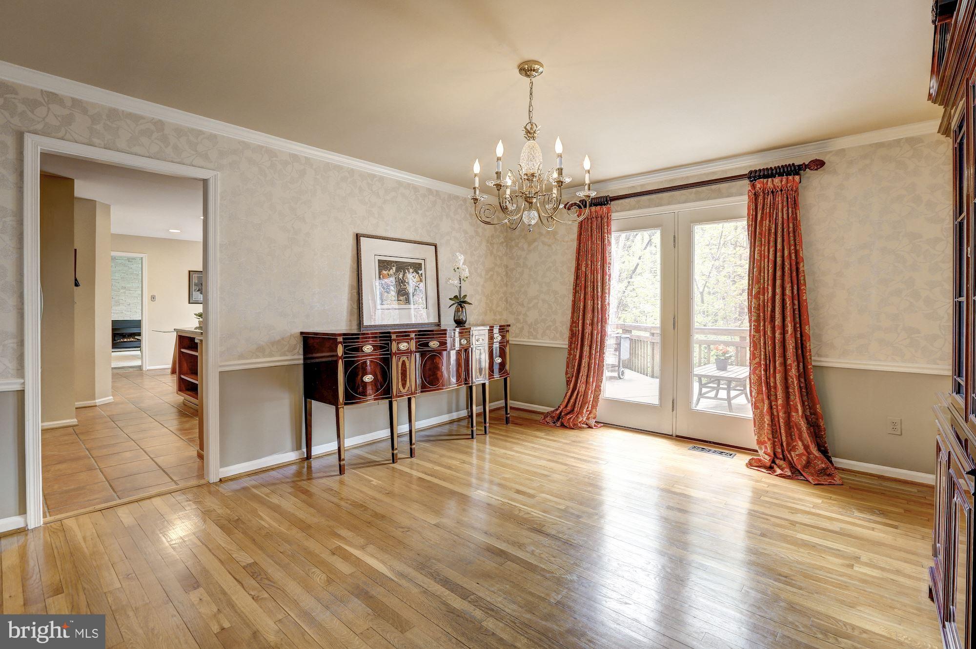 COUNTRY PLACE - Residential