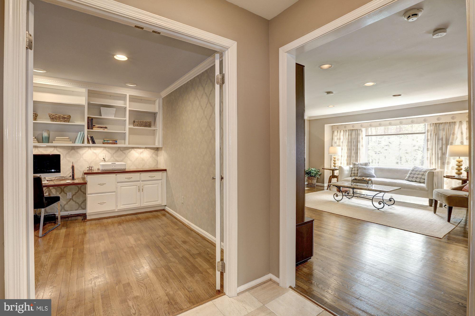 COUNTRY PLACE - Residential