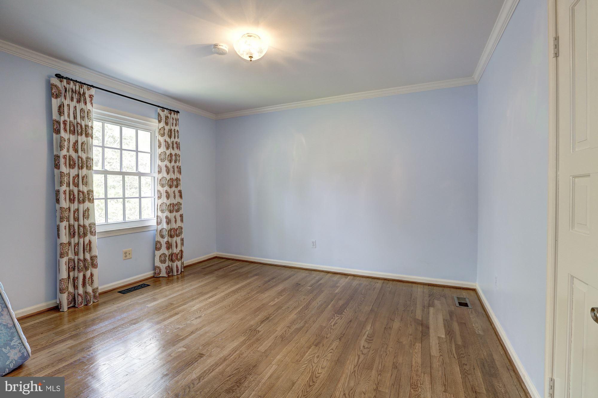 COUNTRY PLACE - Residential