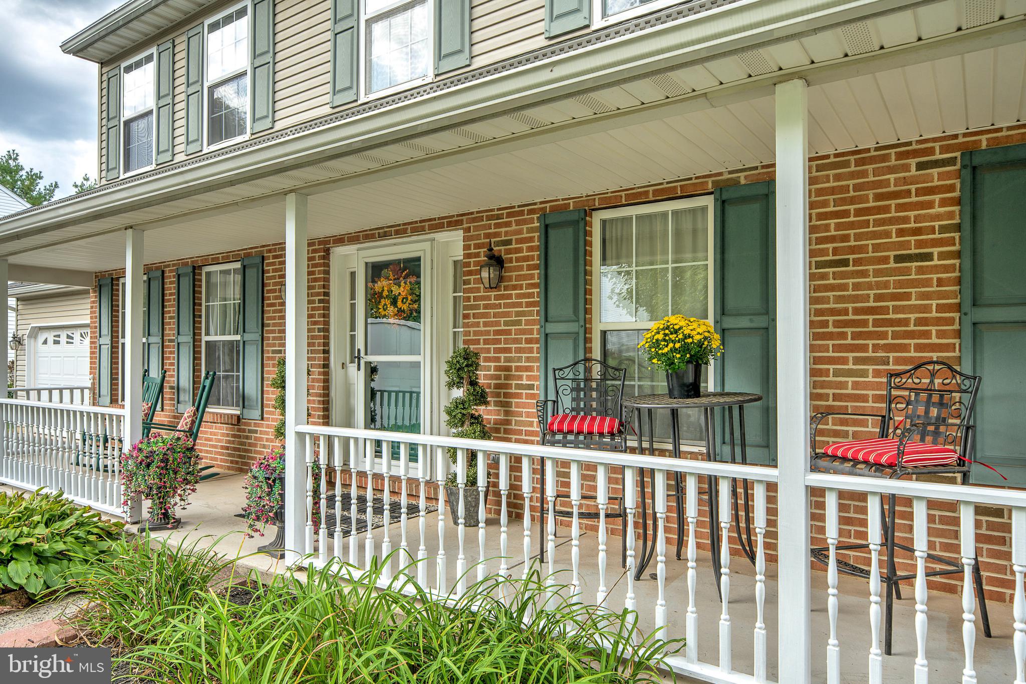 1005 DORCHESTER LANE