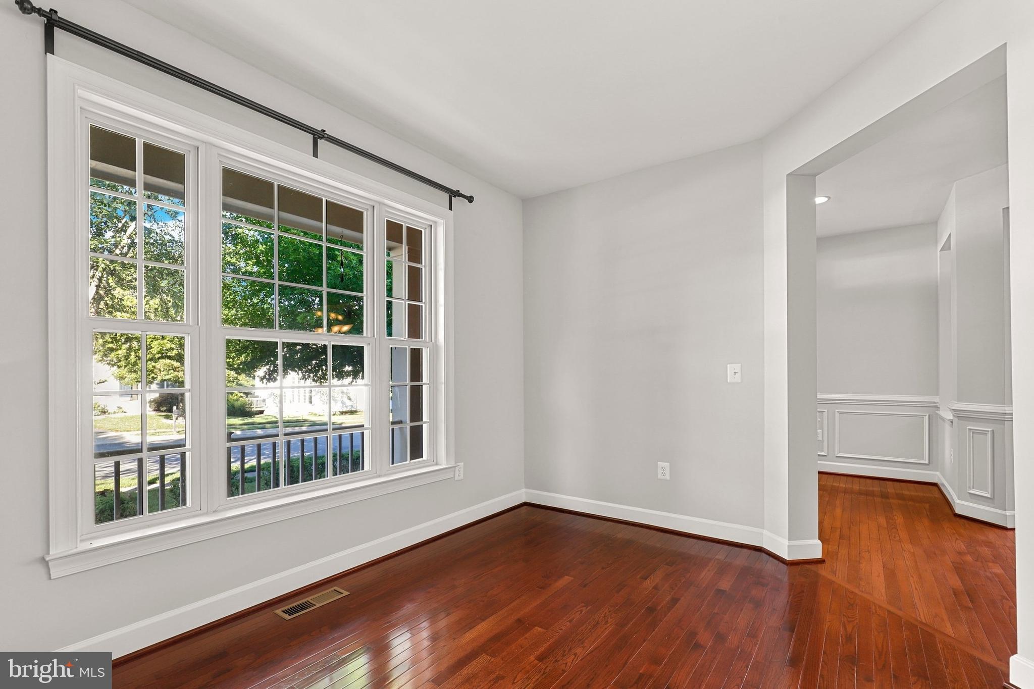 COLES RUN MANOR - Residential