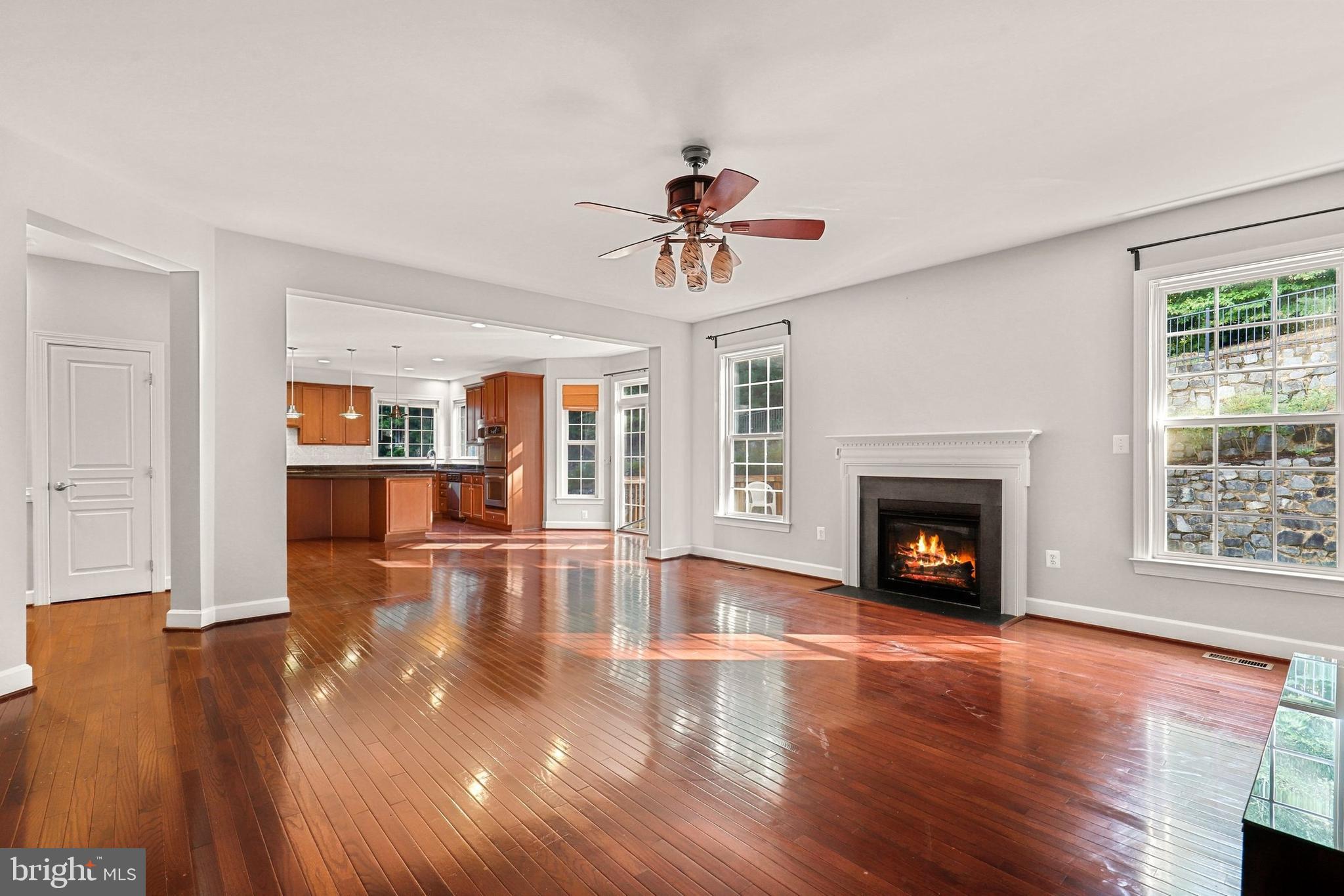 COLES RUN MANOR - Residential