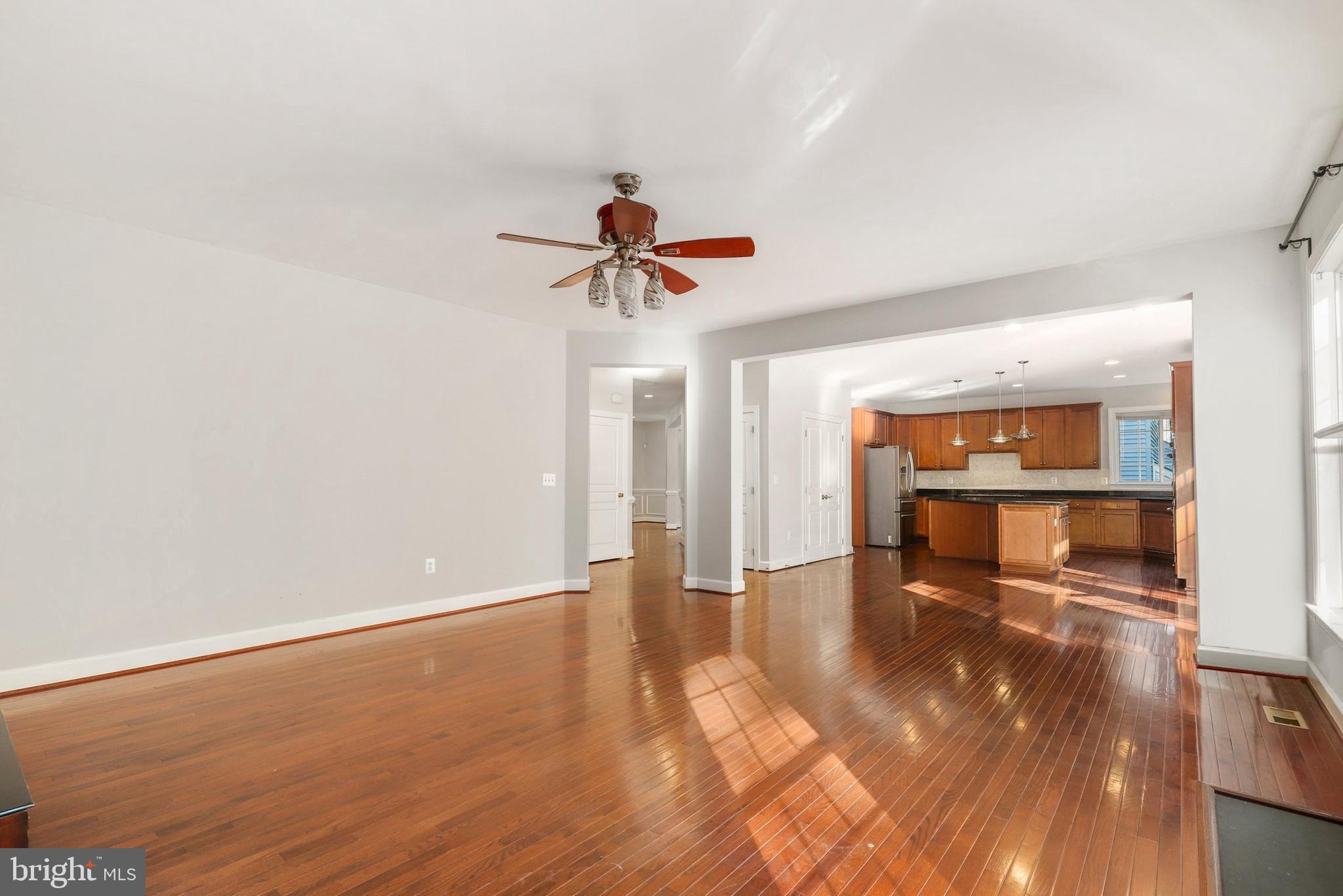 COLES RUN MANOR - Residential