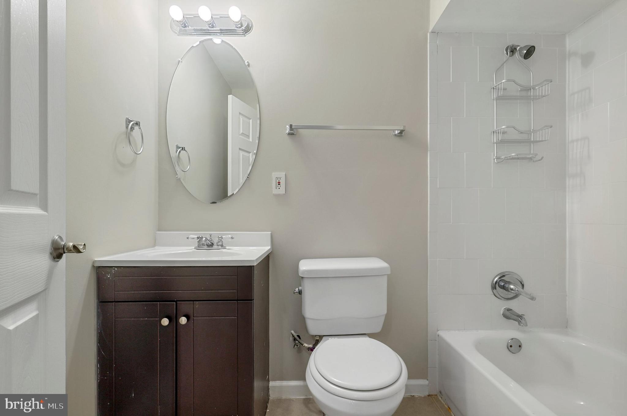 COLES RUN MANOR - Residential