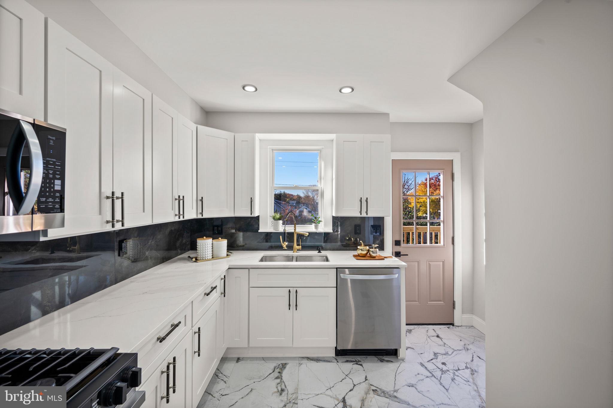 PARKVILLE - Residential