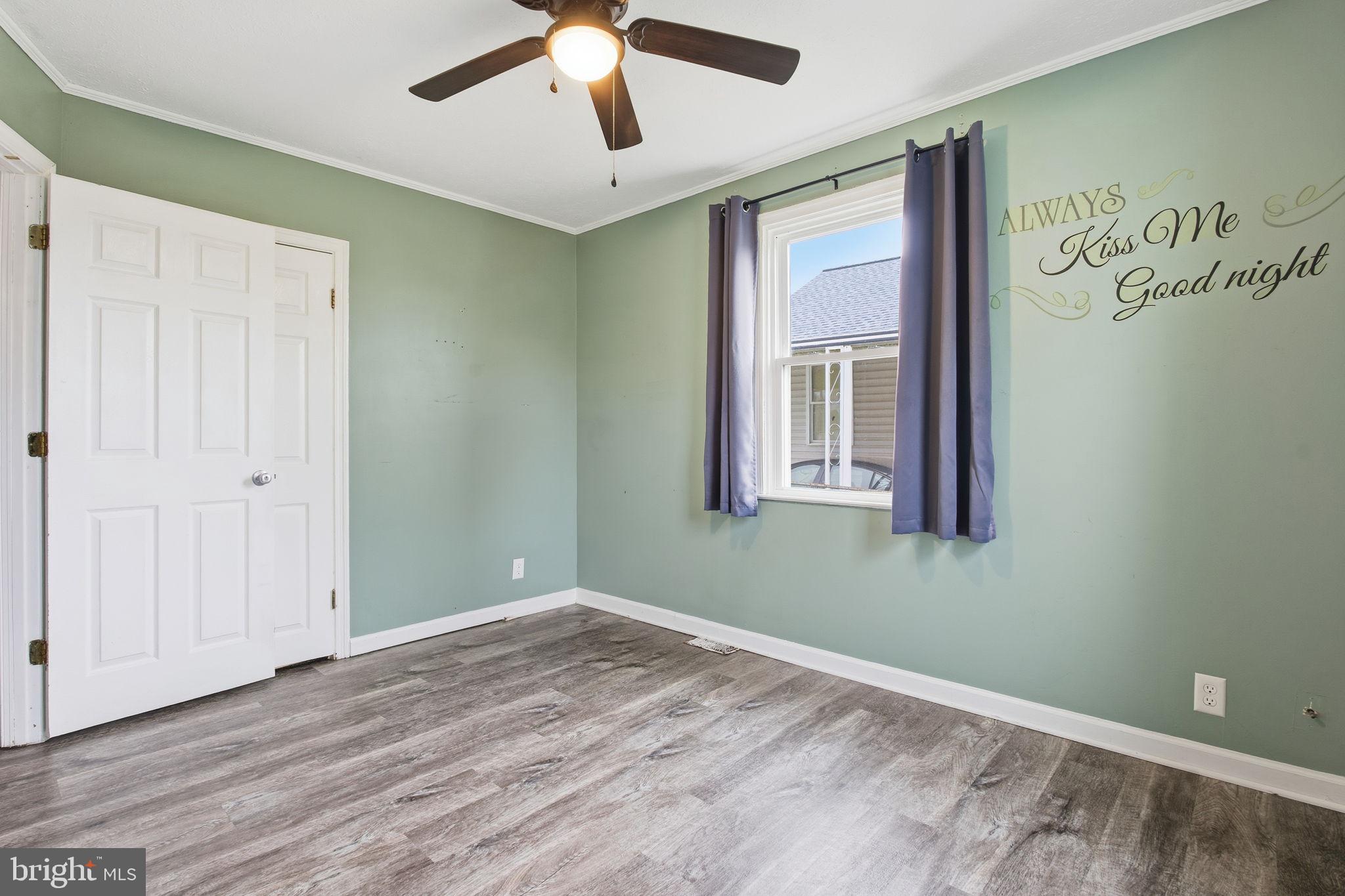 GRAY MANOR - Residential