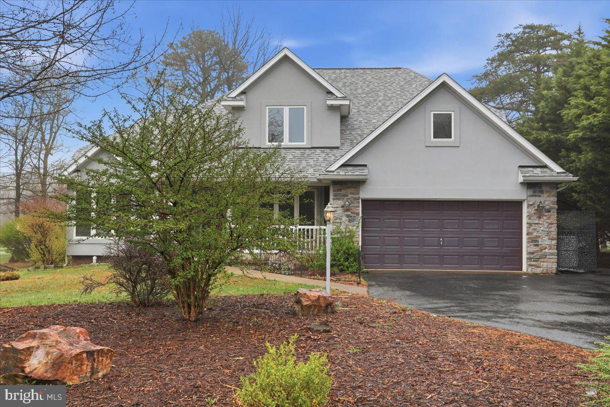 THE WOODS - Residential